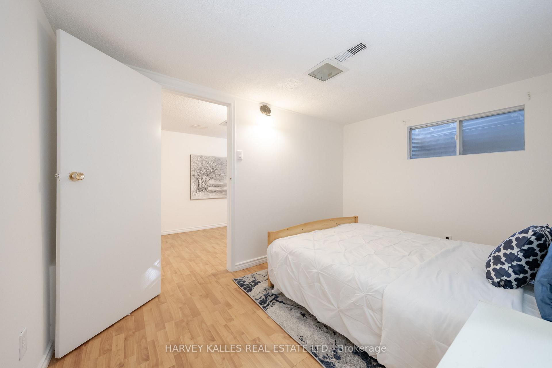 Photo 45 of 102 Jenny Wren Way, North York, Hillcrest Village — HOMEH