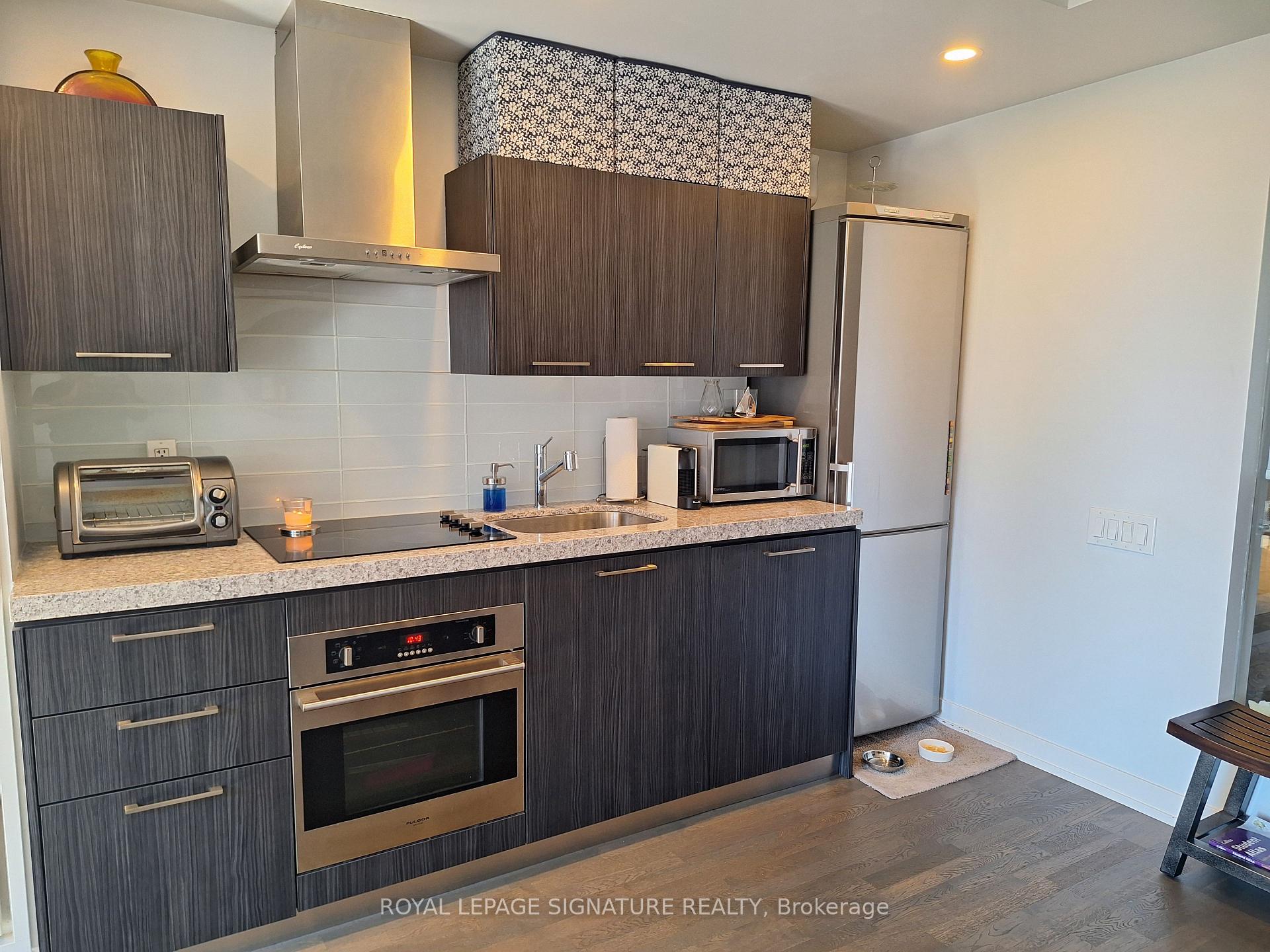 Photo 5 of Unit 821, 560 King Street W, Toronto, Waterfront Communities — HOMEH
