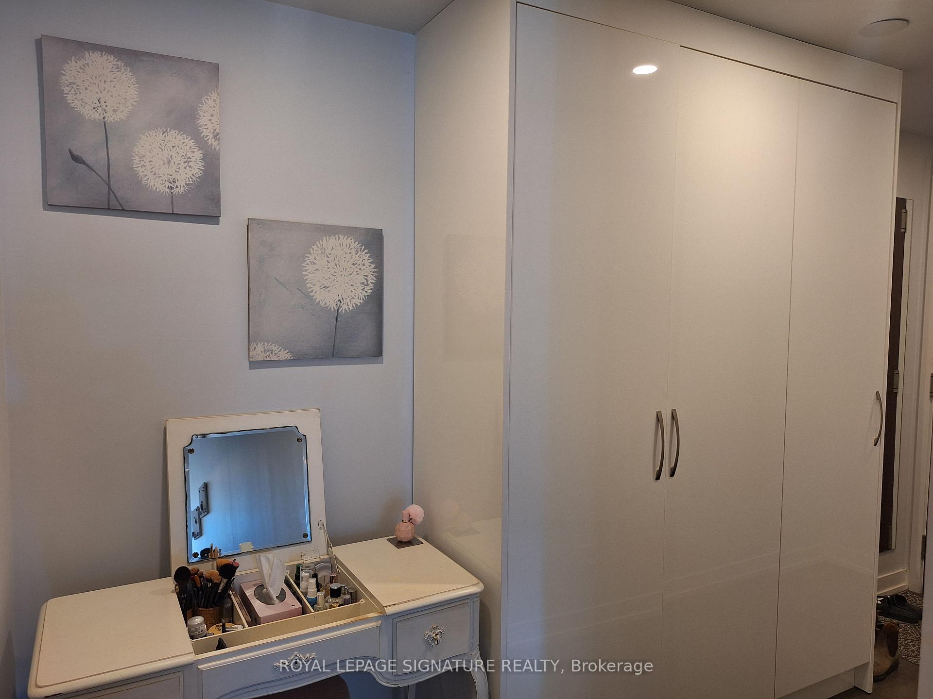 Photo 11 of Unit 821, 560 King Street W, Toronto, Waterfront Communities — HOMEH