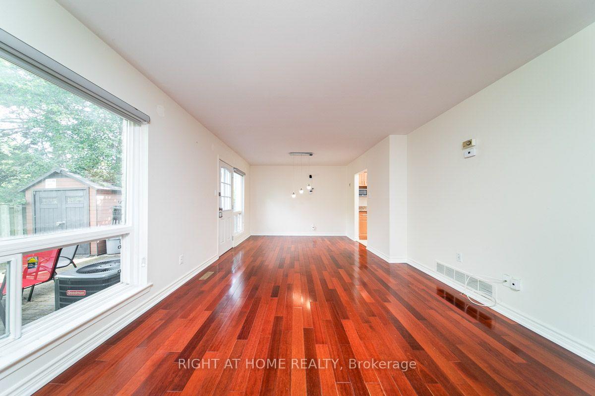 Photo 5 of Unit 307, 19 Liszt Gate, North York, Hillcrest Village — HOMEH