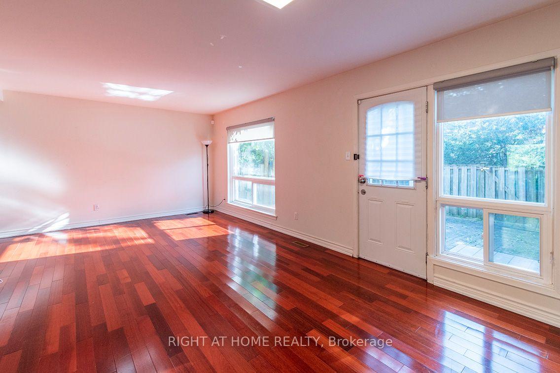 Photo 6 of Unit 307, 19 Liszt Gate, North York, Hillcrest Village — HOMEH
