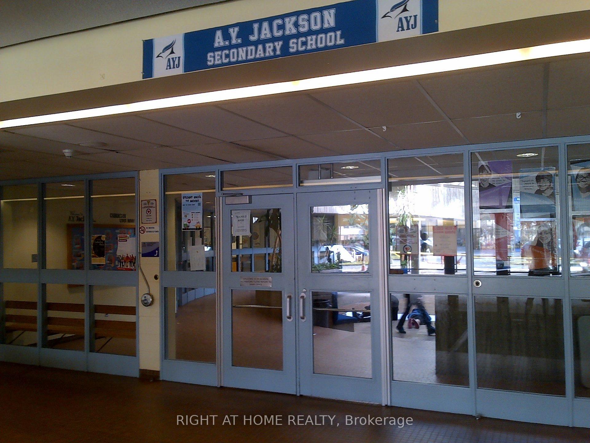 Photo 15 of Unit 307, 19 Liszt Gate, North York, Hillcrest Village — HOMEH