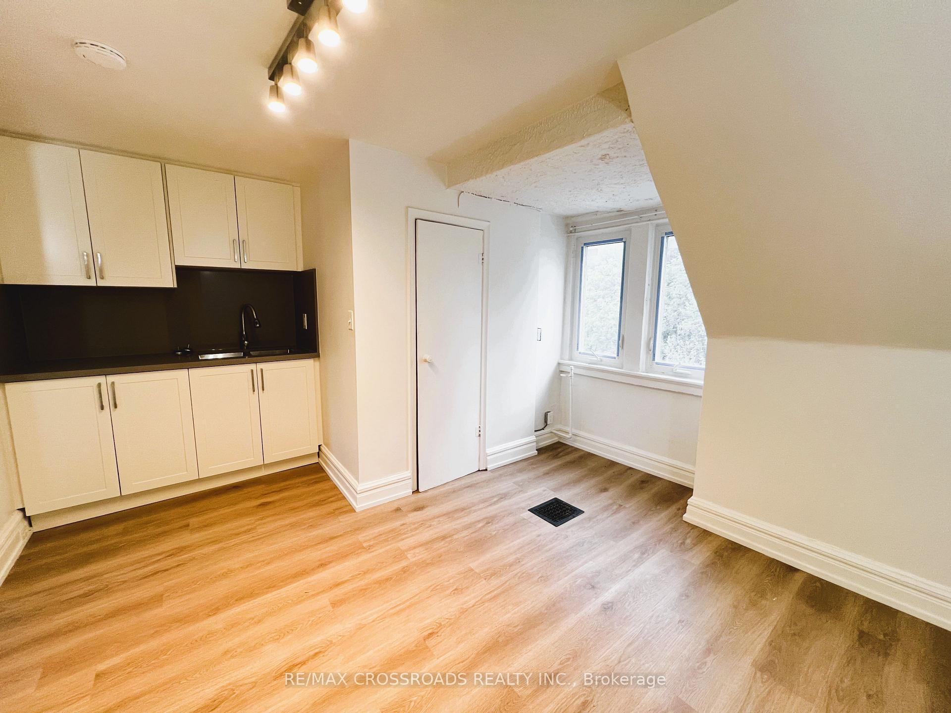 Photo 24 of 82 Curzon Street, Toronto, South Riverdale — HOMEH