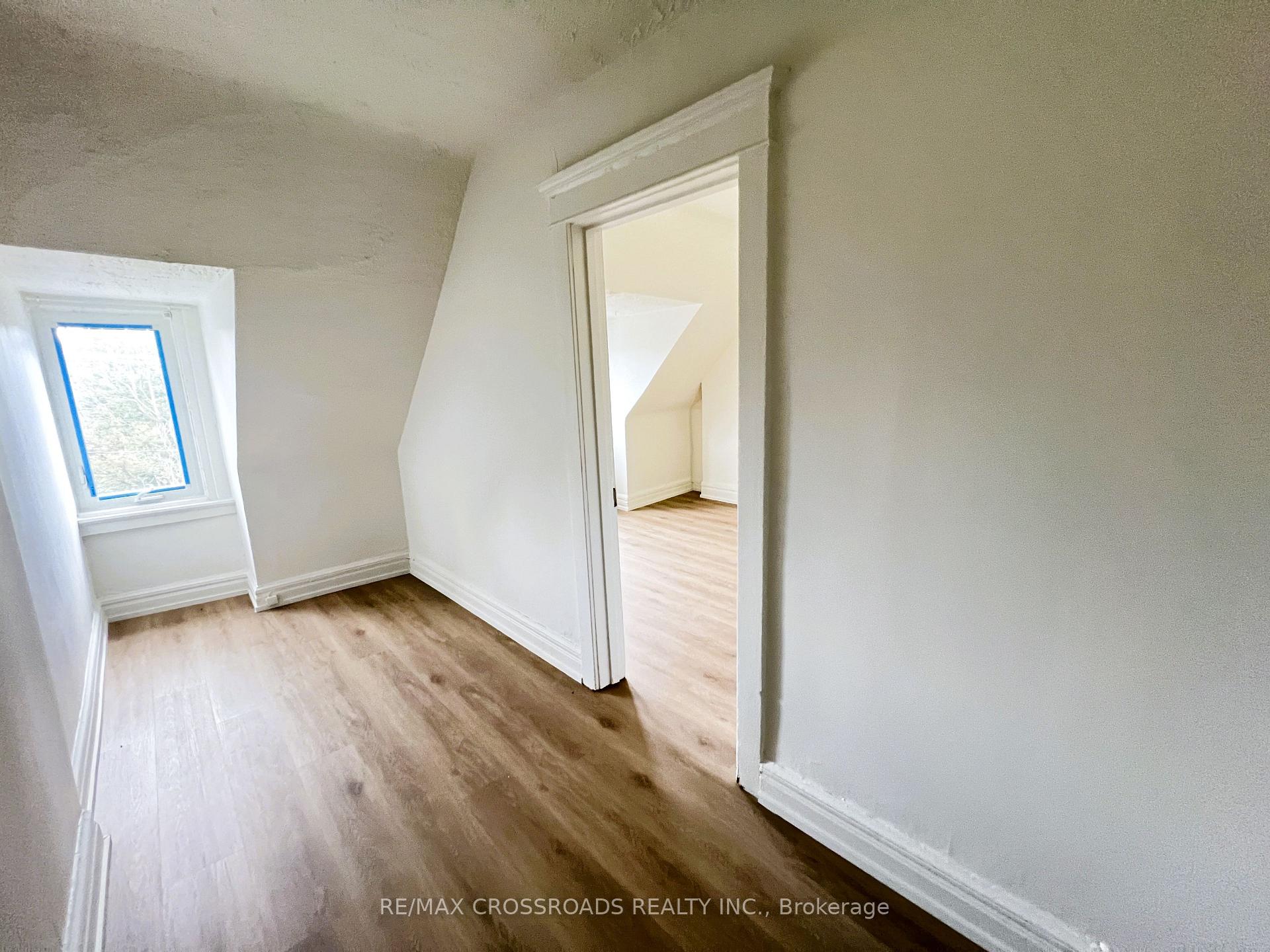 Photo 31 of 82 Curzon Street, Toronto, South Riverdale — HOMEH