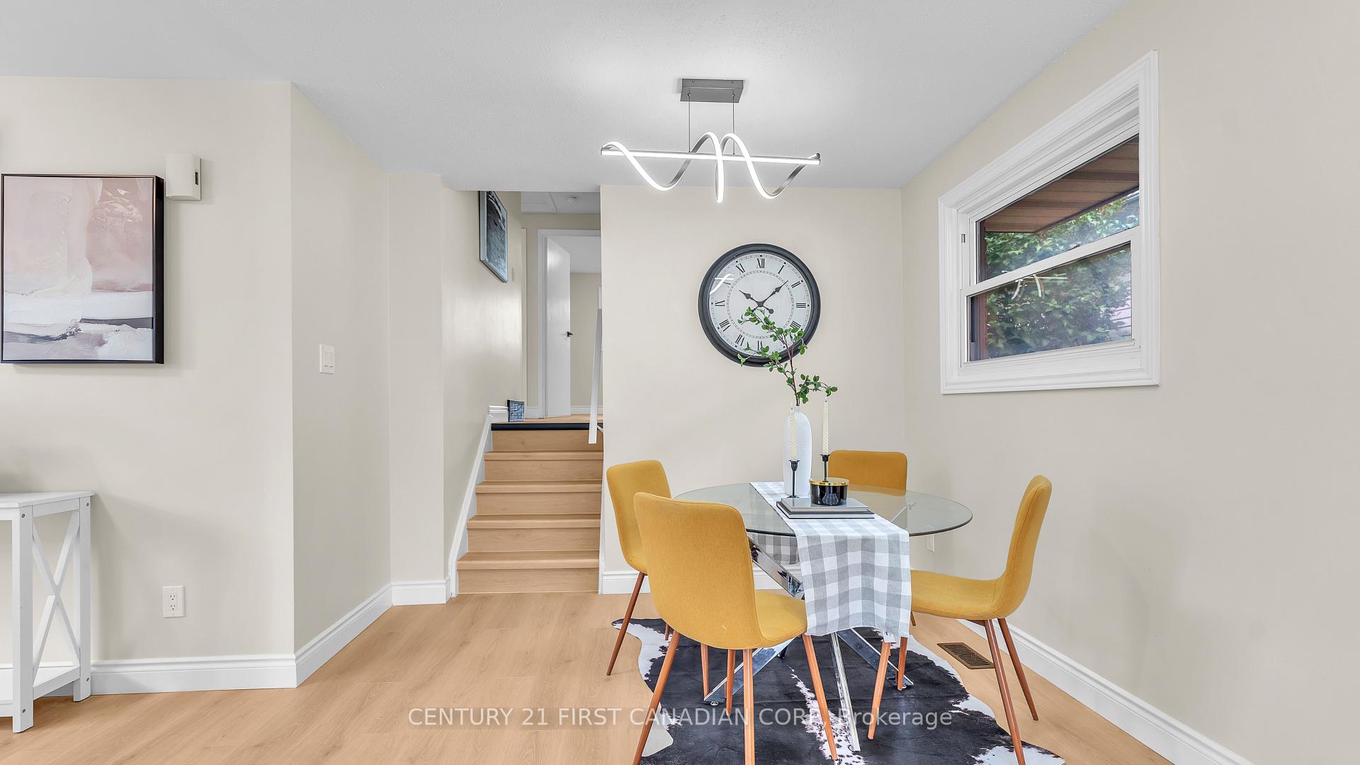 Photo 2 of 167 Carlyle Drive, London, East I — HOMEH