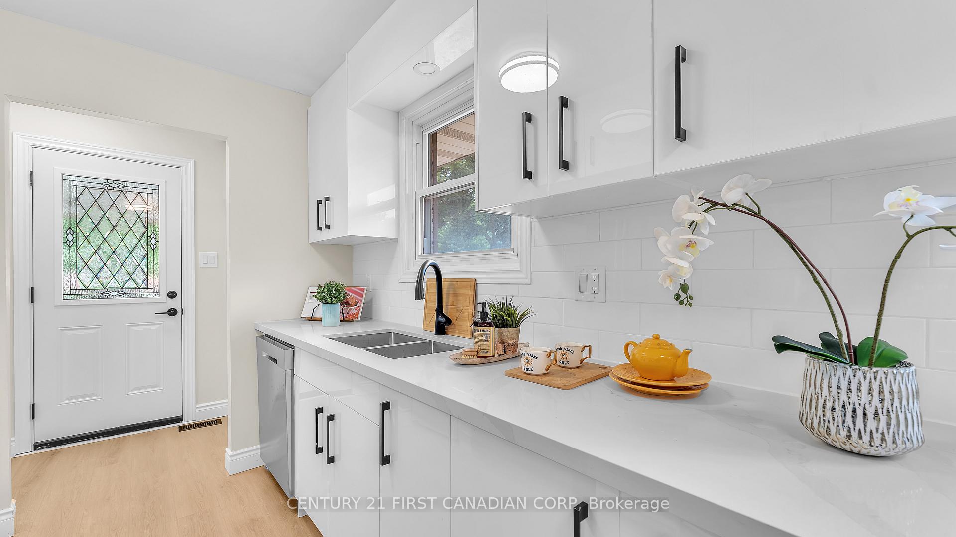 Photo 6 of 167 Carlyle Drive, London, East I — HOMEH