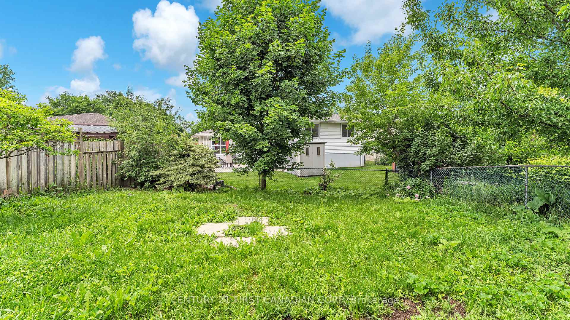 Photo 21 of 167 Carlyle Drive, London, East I — HOMEH