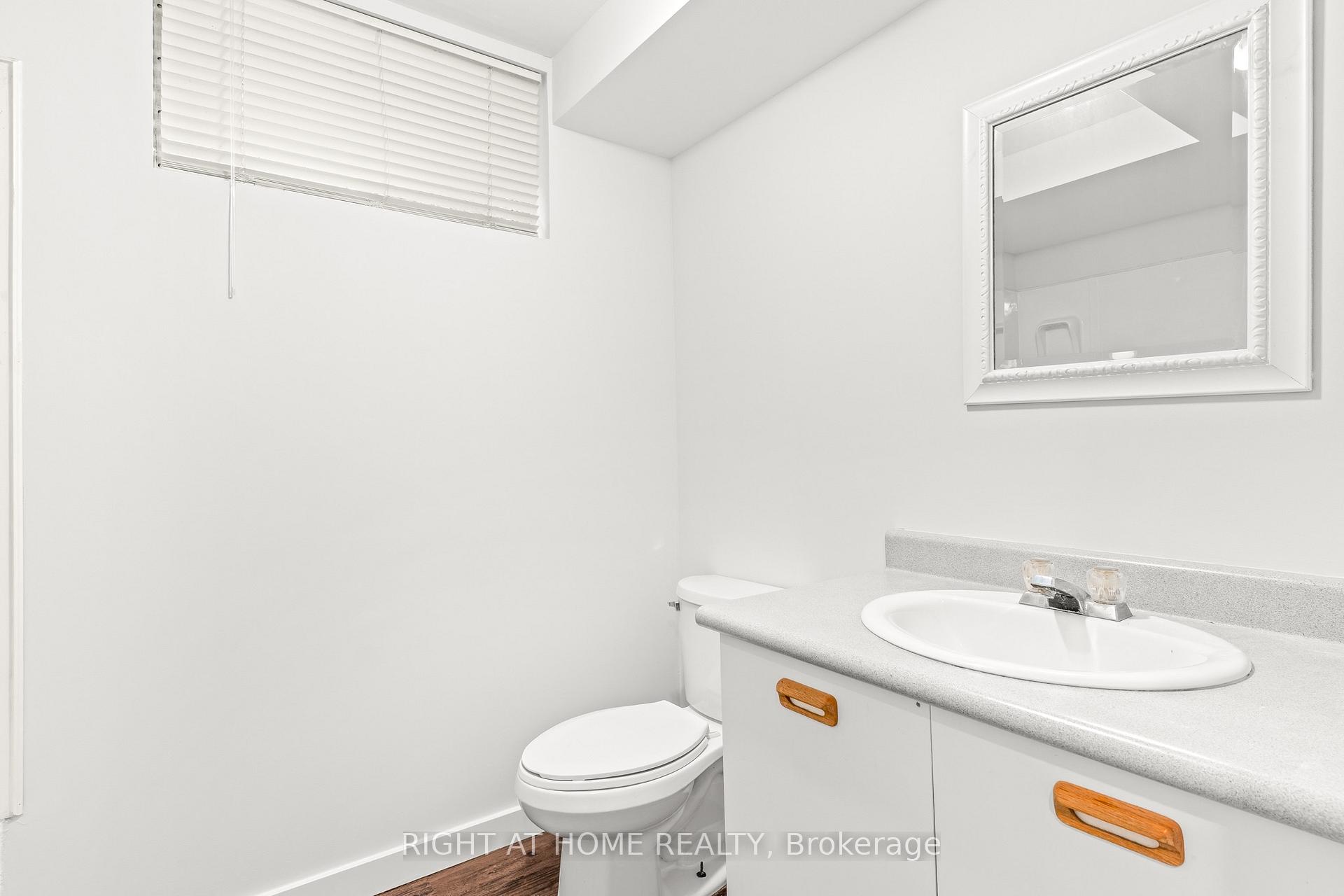 Photo 22 of 44 Ferguson Drive, Barrie, Northwest — HOMEH