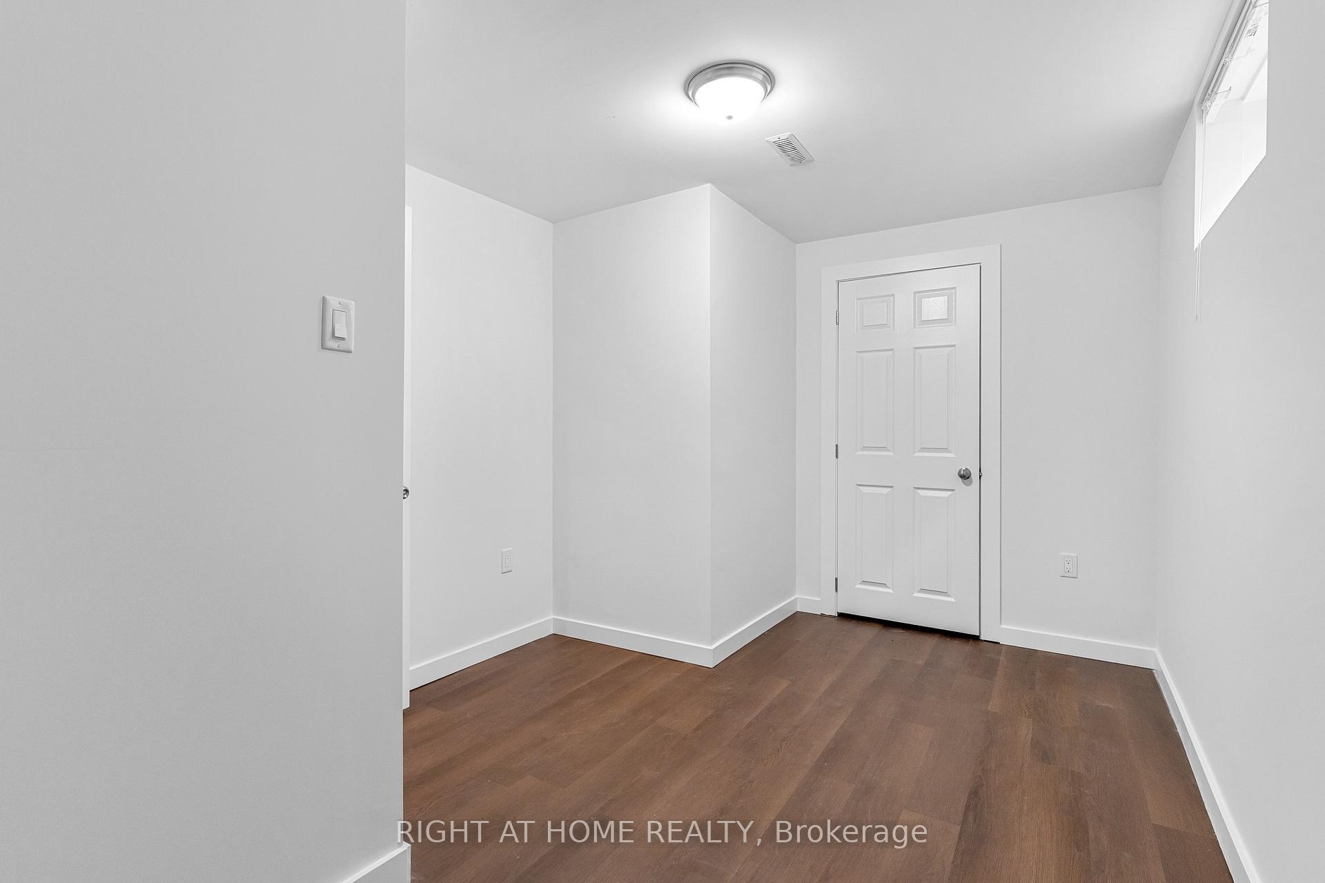 Photo 27 of 44 Ferguson Drive, Barrie, Northwest — HOMEH