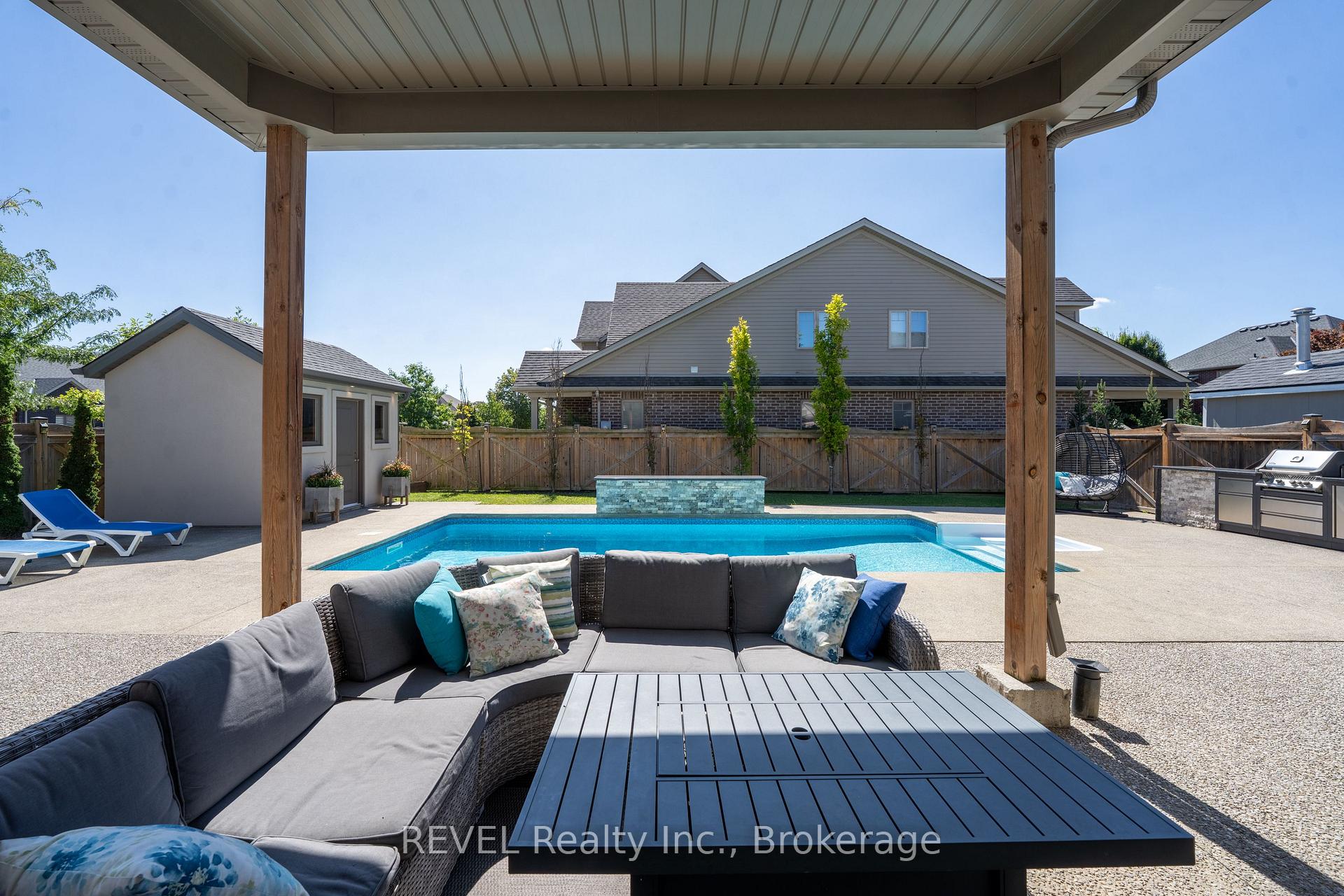 Photo 43 of 24 Brewerton Boulevard, Pelham, Fonthill — HOMEH