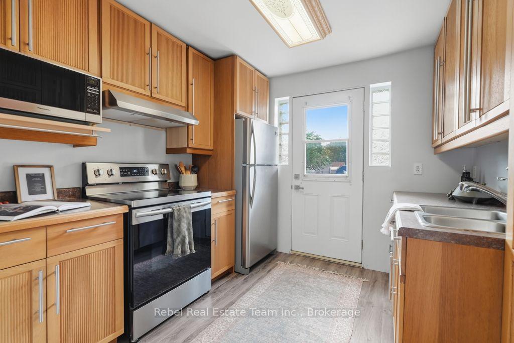 Photo 14 of 254 Burk Street, Oshawa, Vanier — HOMEH