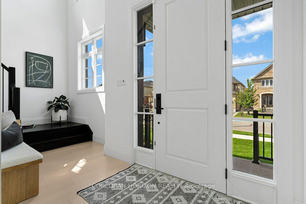 Photo 5 of 211 Ambrous Crescent, Guelph, Kortright East — HOMEH