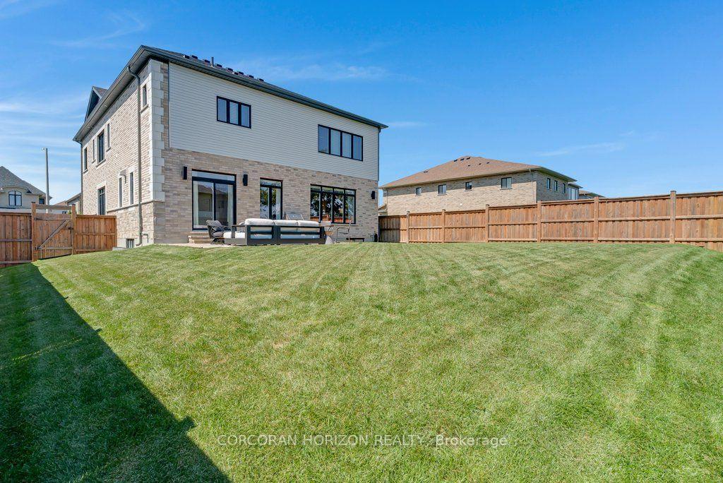 Photo 43 of 211 Ambrous Crescent, Guelph, Kortright East — HOMEH