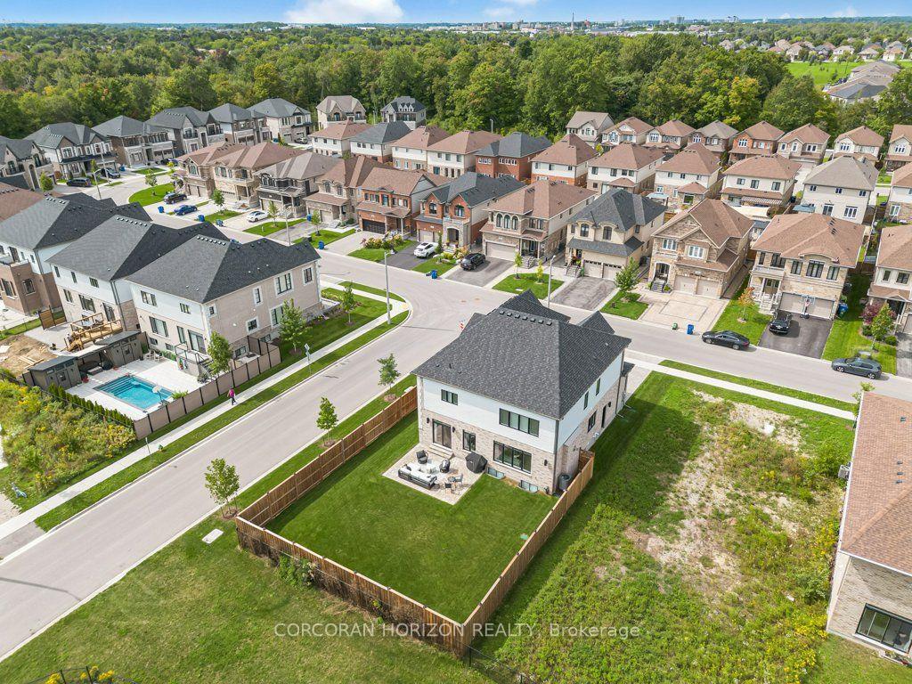Photo 46 of 211 Ambrous Crescent, Guelph, Kortright East — HOMEH