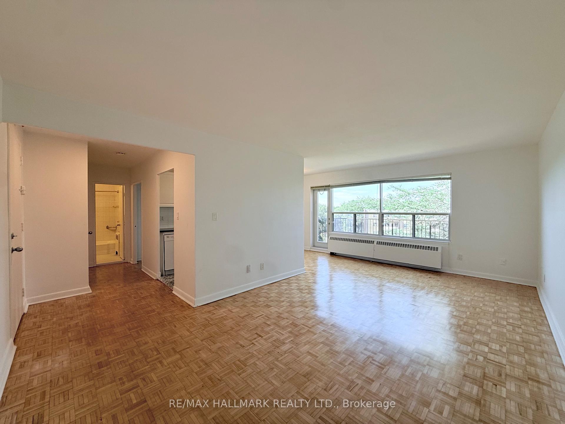 Photo 2 of Unit 403, 30 Upper Canada Drive, North York, St. Andrew-Windfields — HOMEH