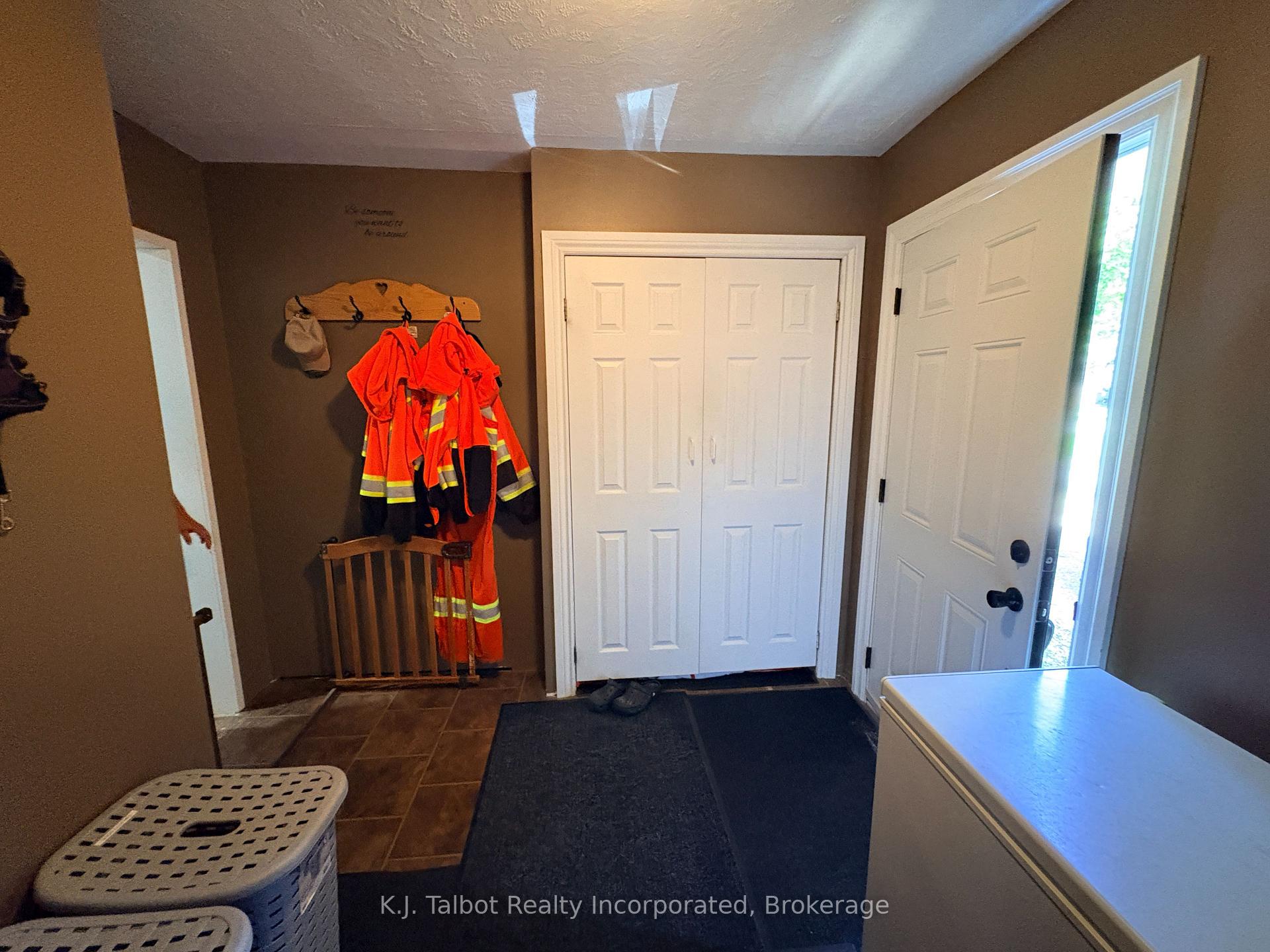 Photo 3 of 24 Maclellan Drive, Huron East, Tuckersmith — HOMEH