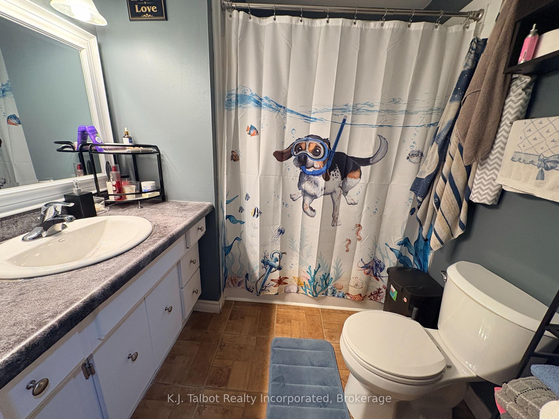 Photo 5 of 24 Maclellan Drive, Huron East, Tuckersmith — HOMEH