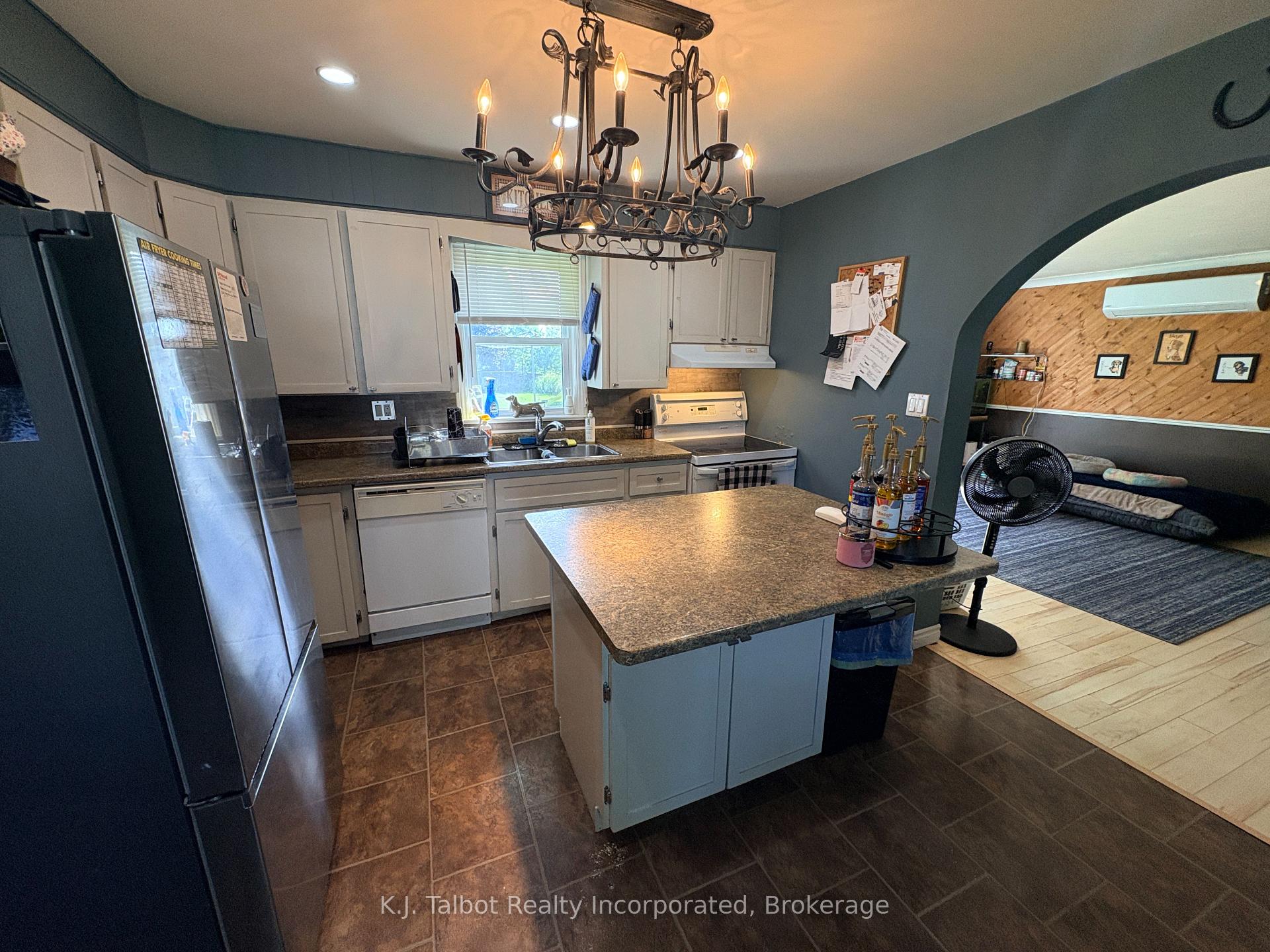 Photo 6 of 24 Maclellan Drive, Huron East, Tuckersmith — HOMEH