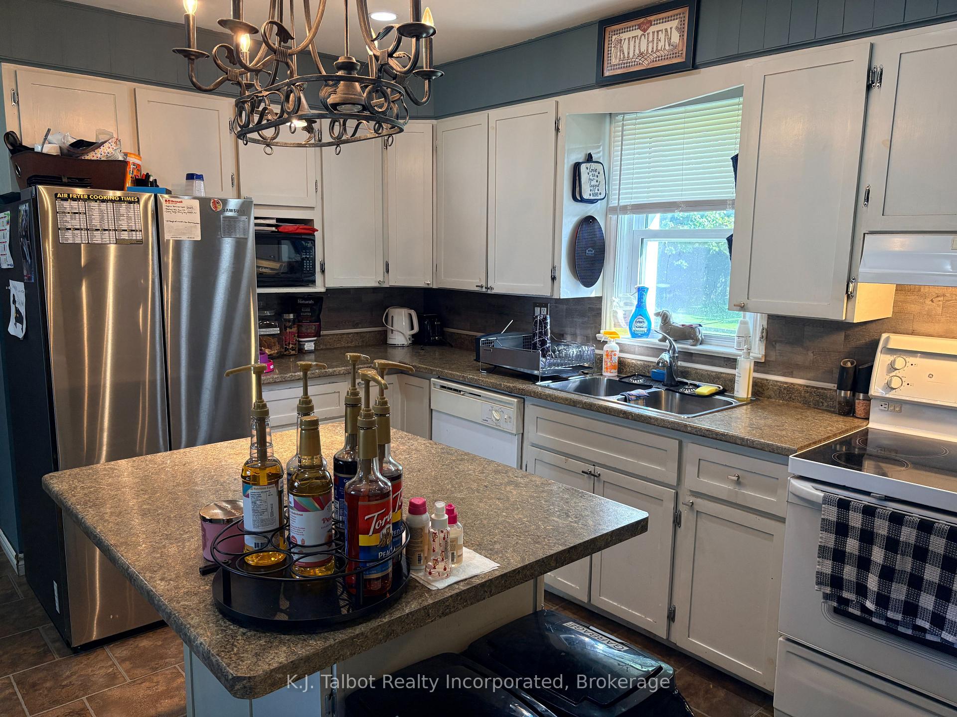 Photo 7 of 24 Maclellan Drive, Huron East, Tuckersmith — HOMEH
