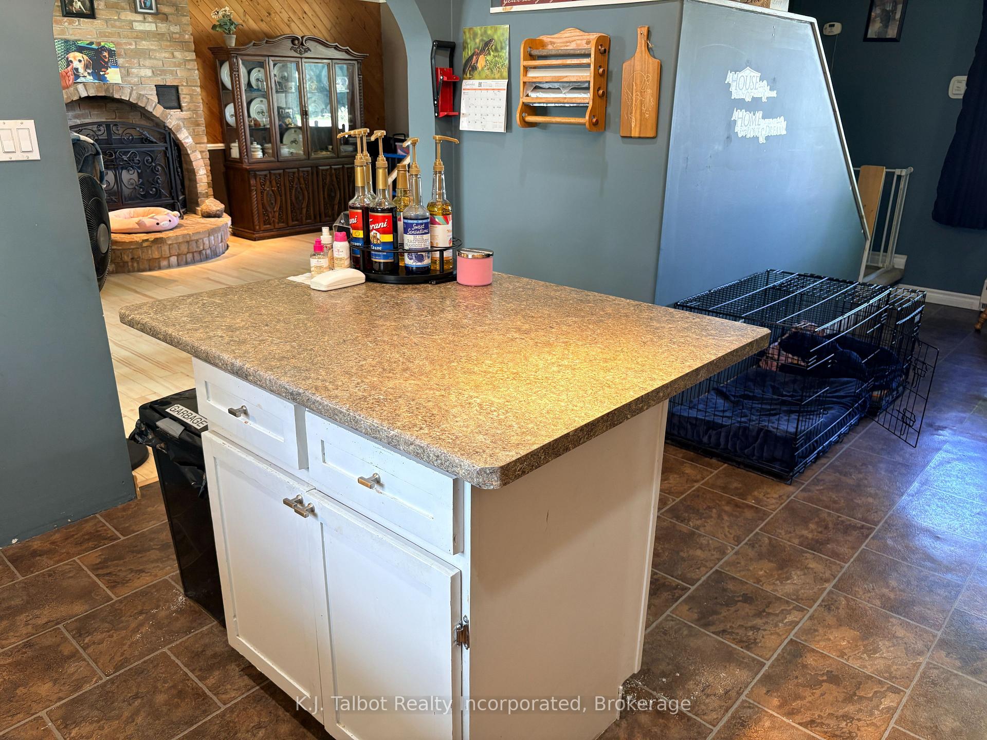 Photo 8 of 24 Maclellan Drive, Huron East, Tuckersmith — HOMEH