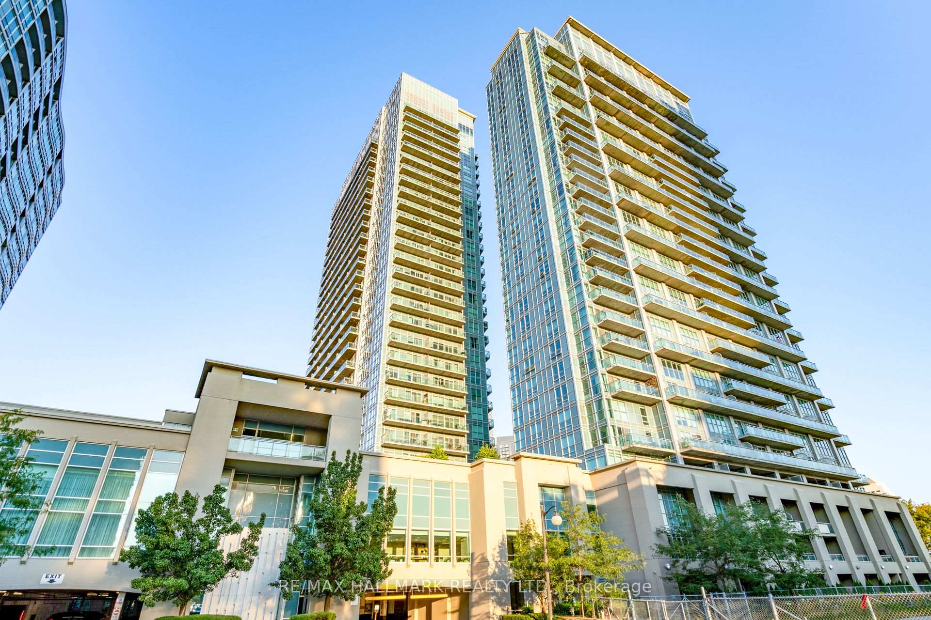 Photo 1 of Unit 824, 165 Legion Road N, Etobicoke, Mimico — HOMEH