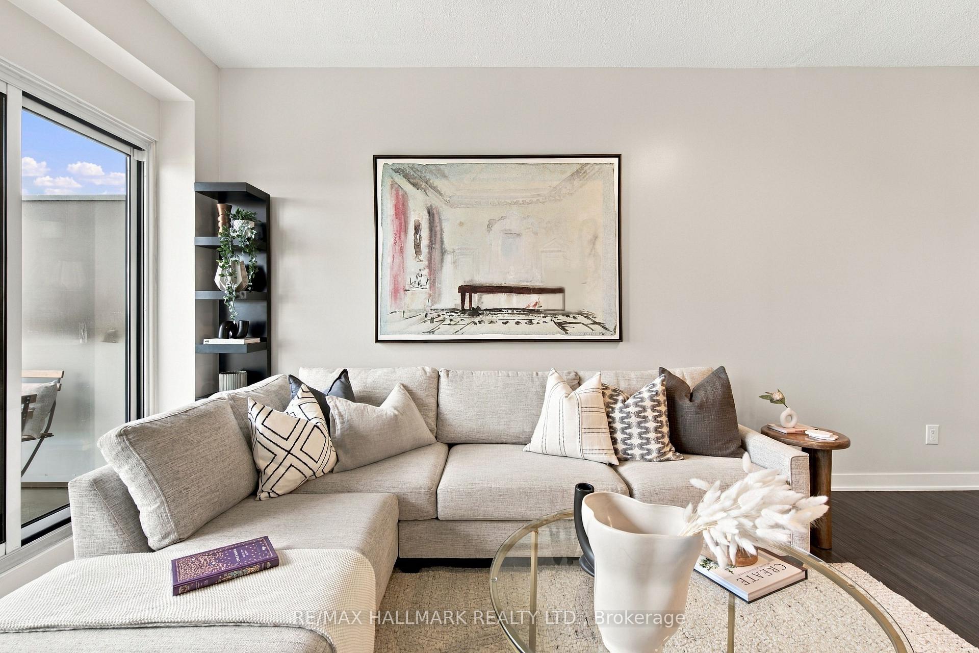 Photo 5 of Unit 824, 165 Legion Road N, Etobicoke, Mimico — HOMEH