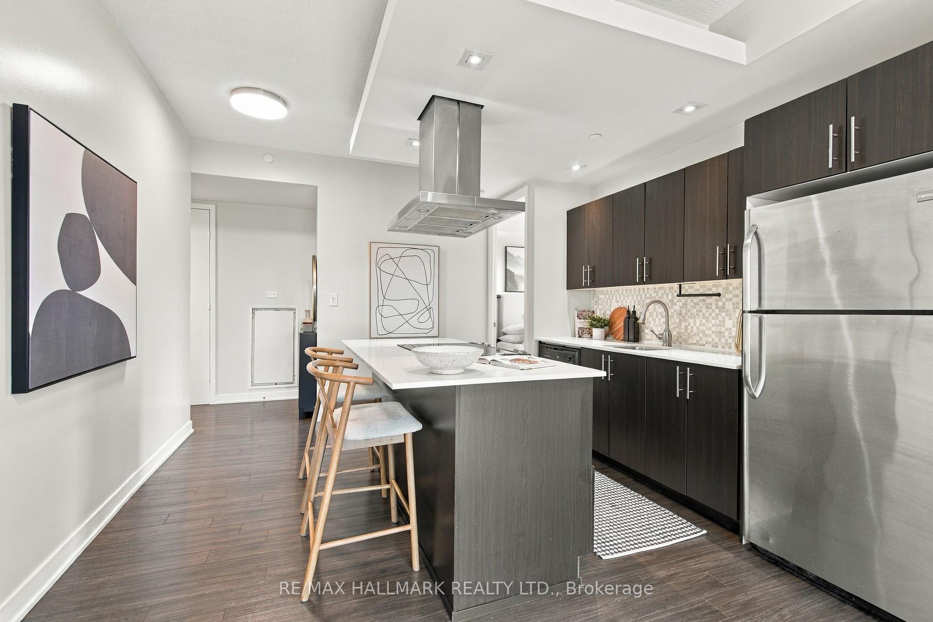 Photo 7 of Unit 824, 165 Legion Road N, Etobicoke, Mimico — HOMEH