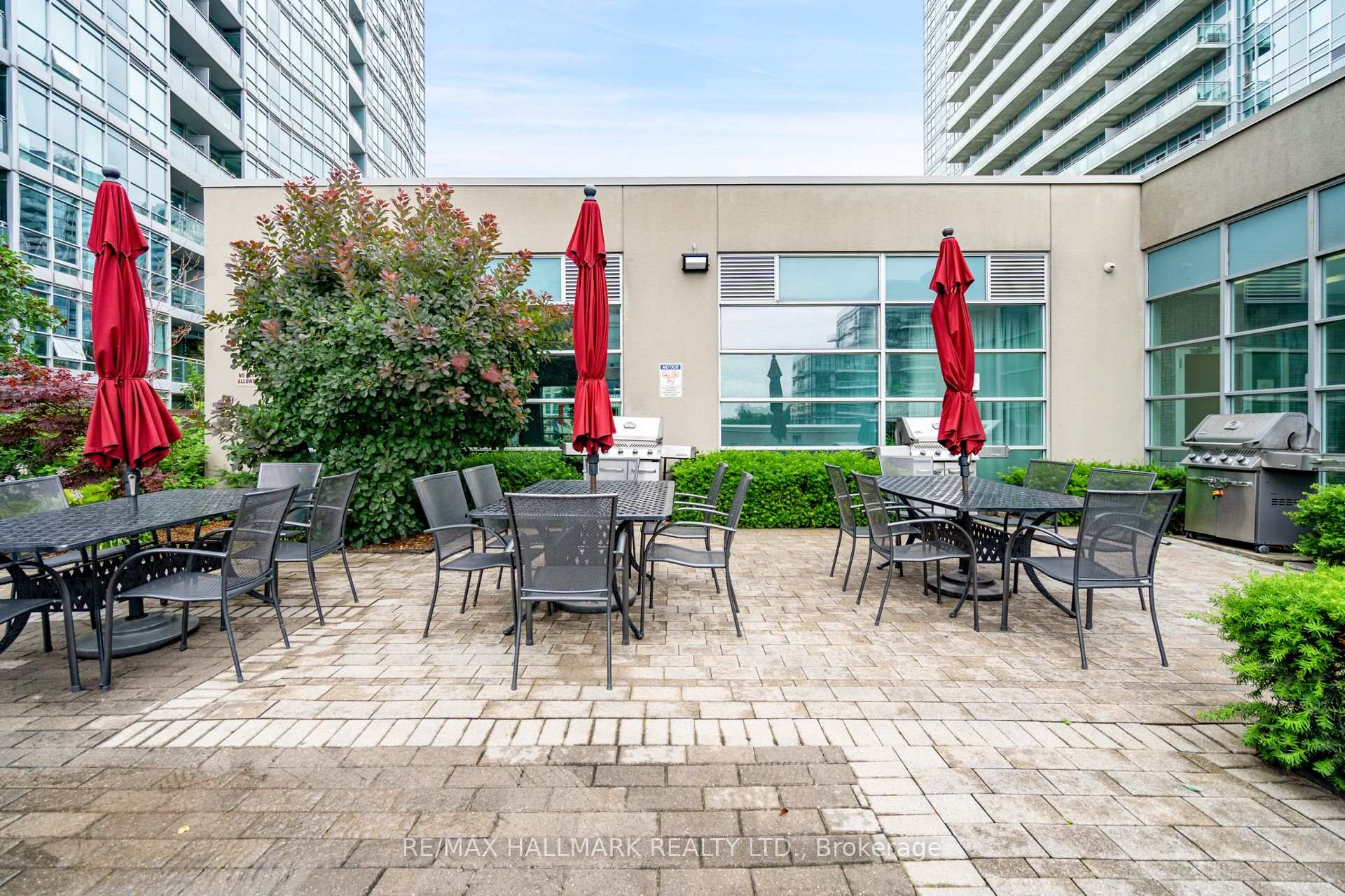 Photo 40 of Unit 824, 165 Legion Road N, Etobicoke, Mimico — HOMEH