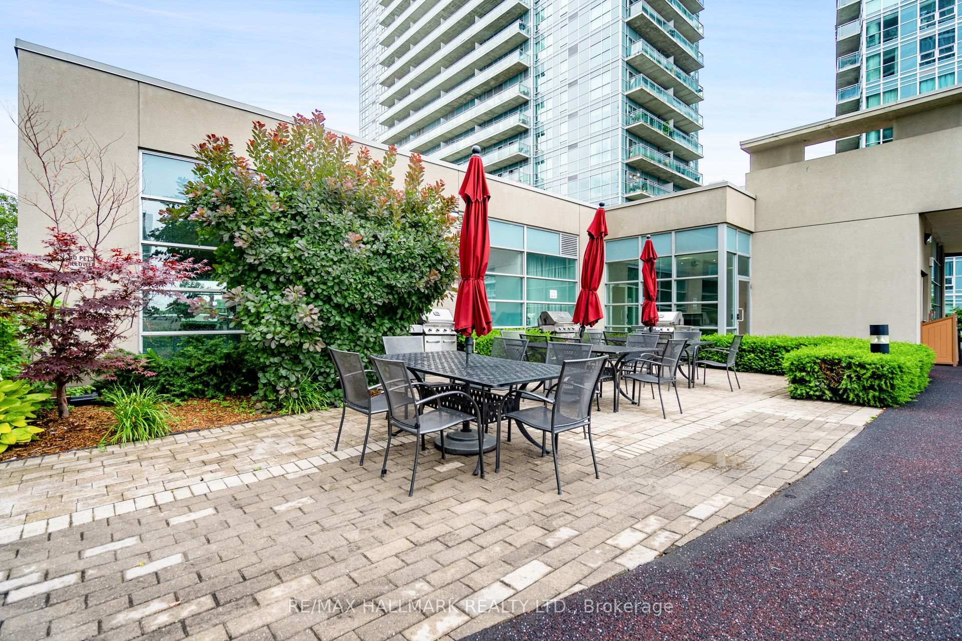 Photo 41 of Unit 824, 165 Legion Road N, Etobicoke, Mimico — HOMEH