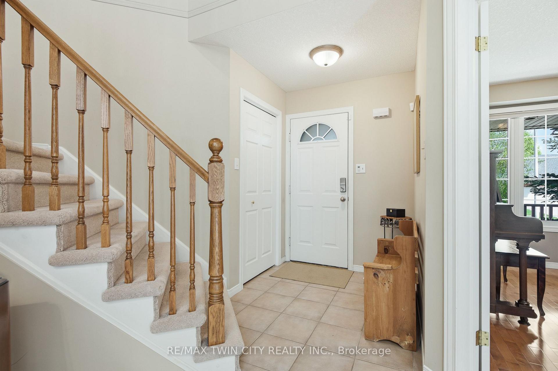 Photo 6 of 15 Carolinian Lane, Cambridge, St. Andrews Estates — HOMEH