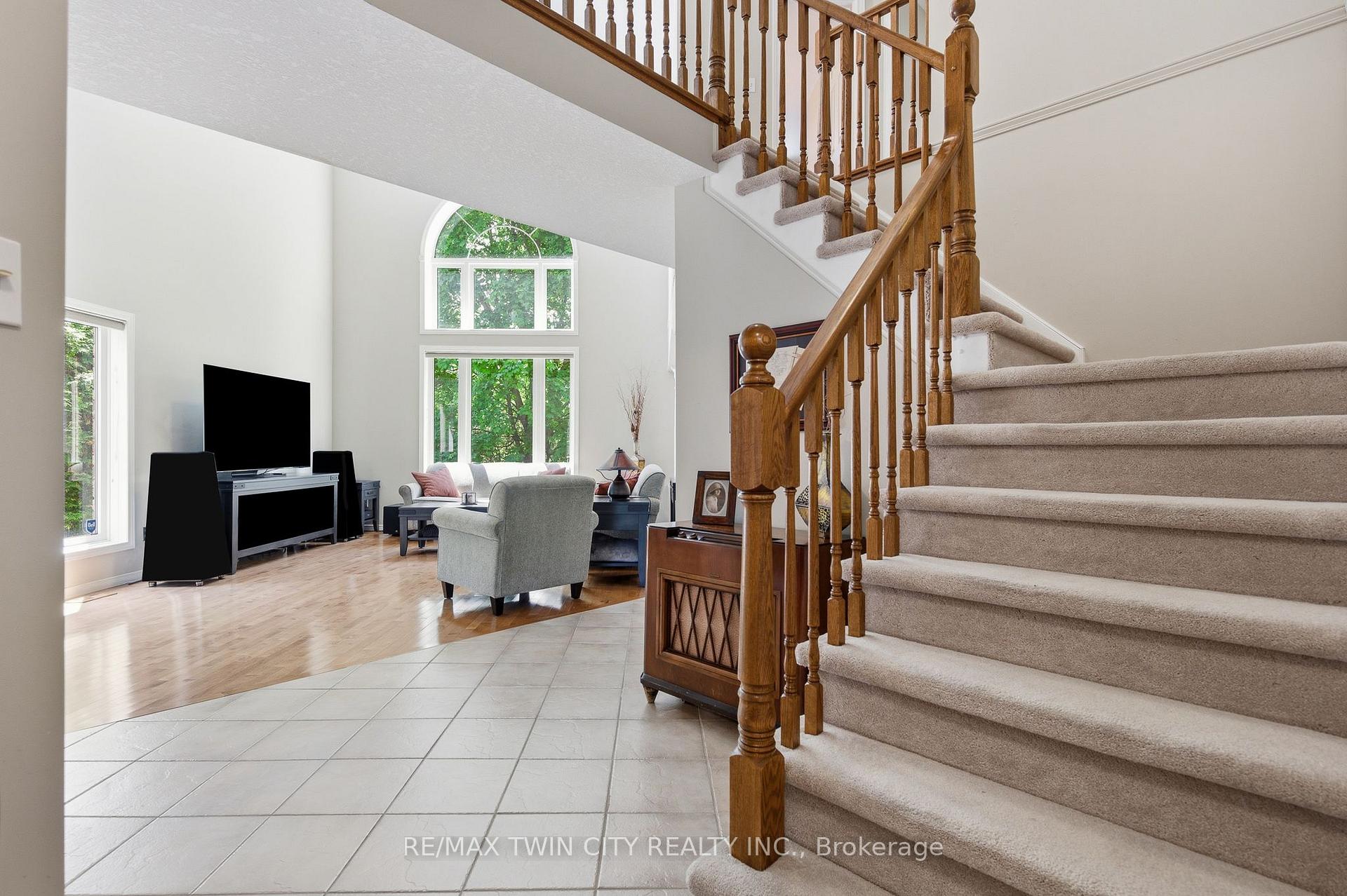 Photo 7 of 15 Carolinian Lane, Cambridge, St. Andrews Estates — HOMEH