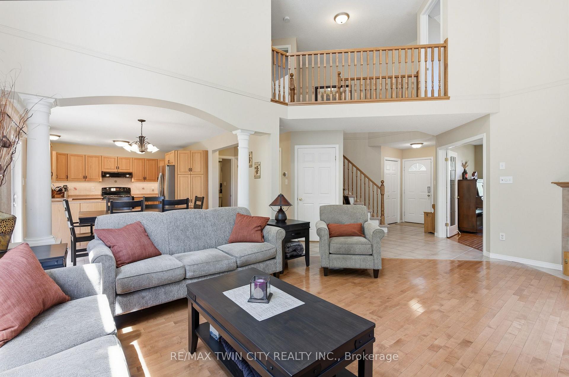 Photo 10 of 15 Carolinian Lane, Cambridge, St. Andrews Estates — HOMEH