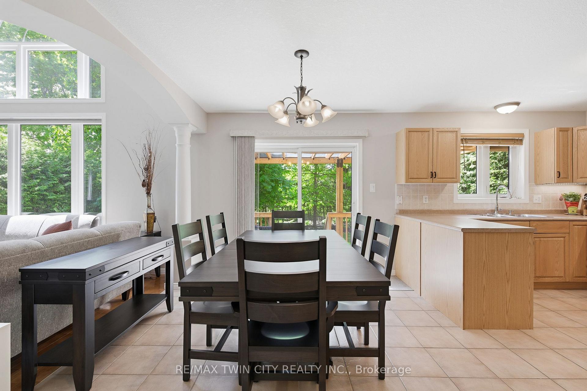 Photo 13 of 15 Carolinian Lane, Cambridge, St. Andrews Estates — HOMEH