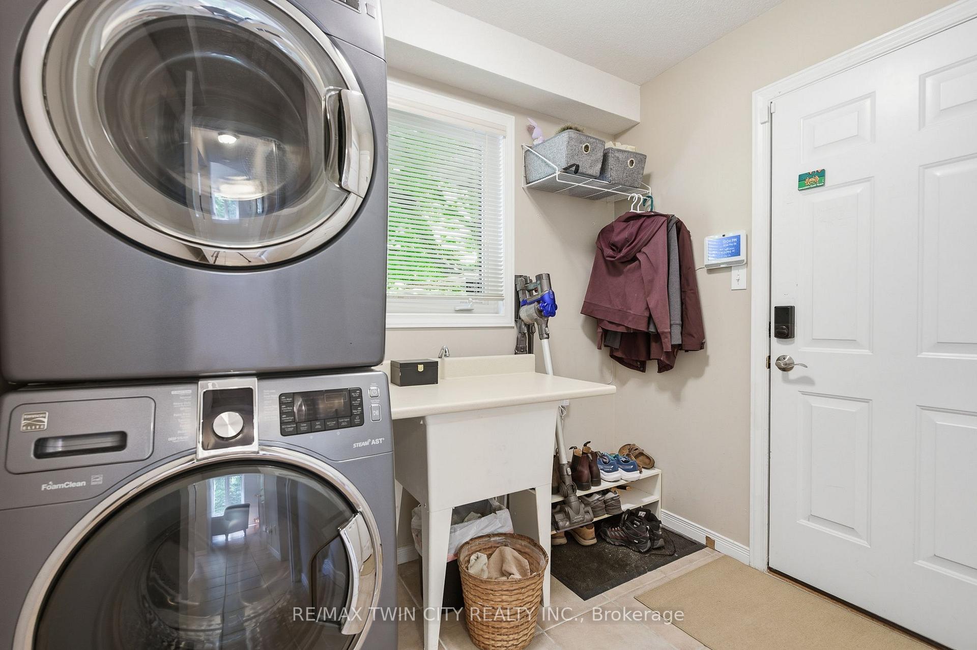 Photo 19 of 15 Carolinian Lane, Cambridge, St. Andrews Estates — HOMEH