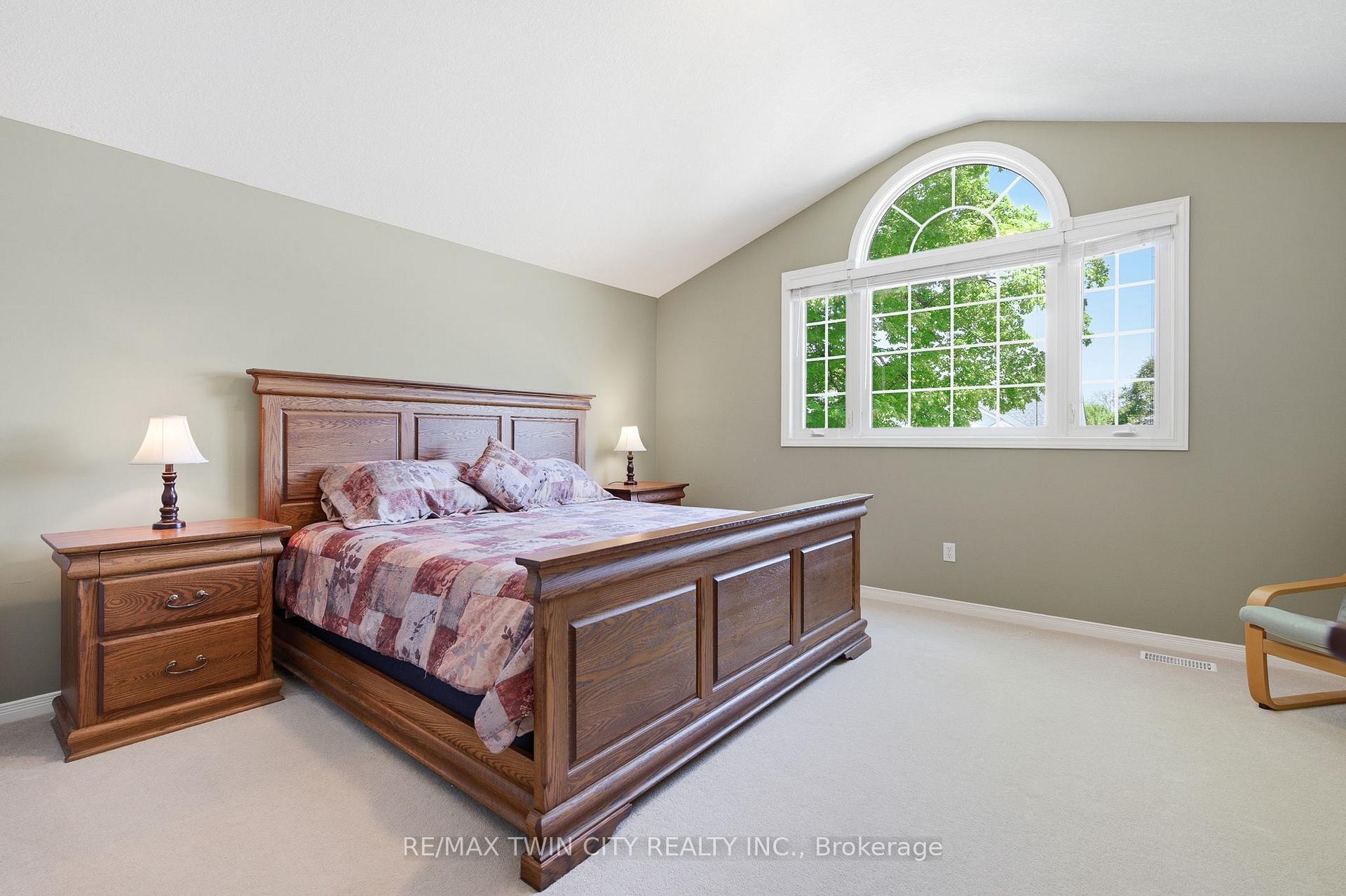 Photo 22 of 15 Carolinian Lane, Cambridge, St. Andrews Estates — HOMEH