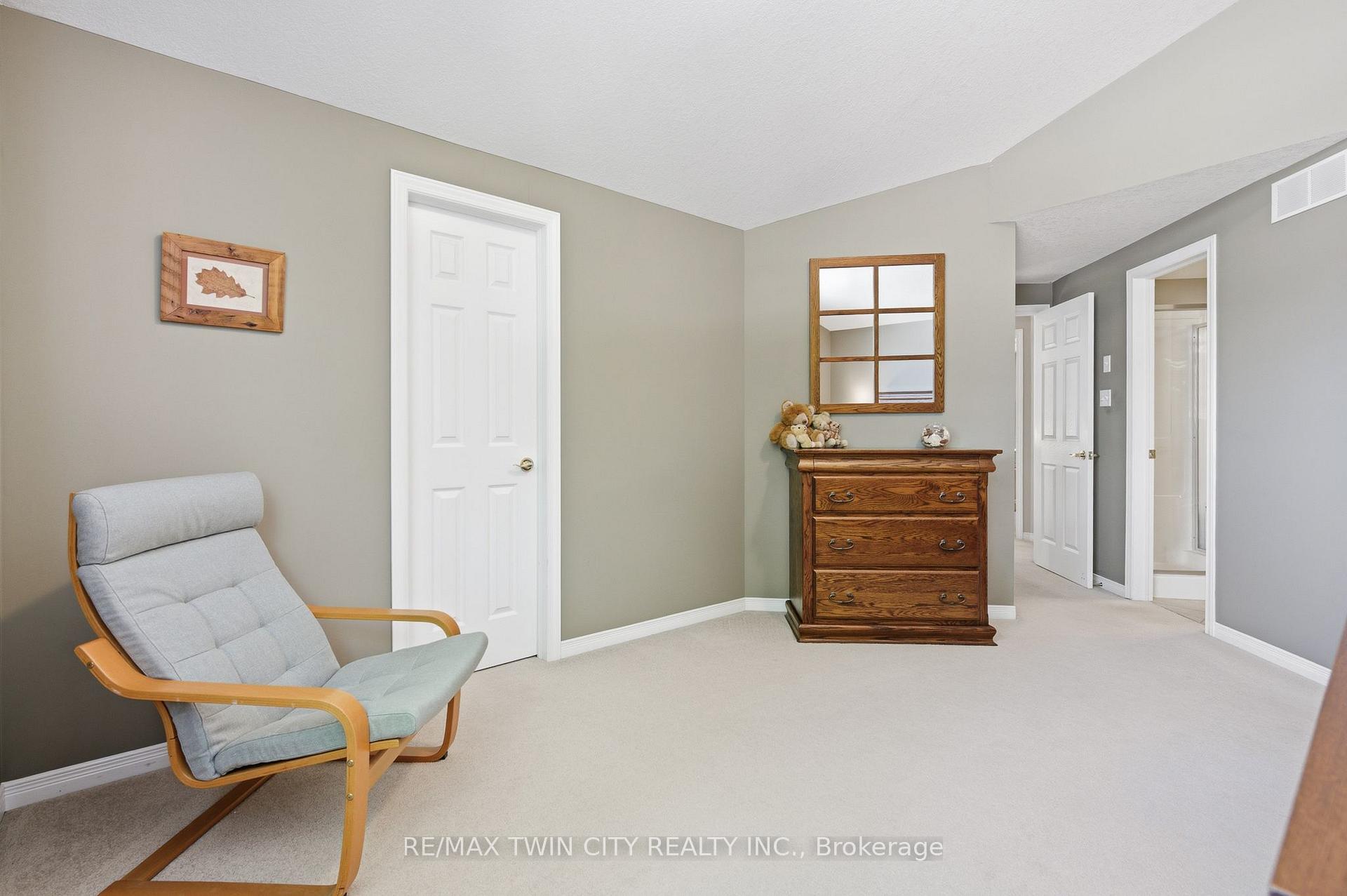 Photo 23 of 15 Carolinian Lane, Cambridge, St. Andrews Estates — HOMEH