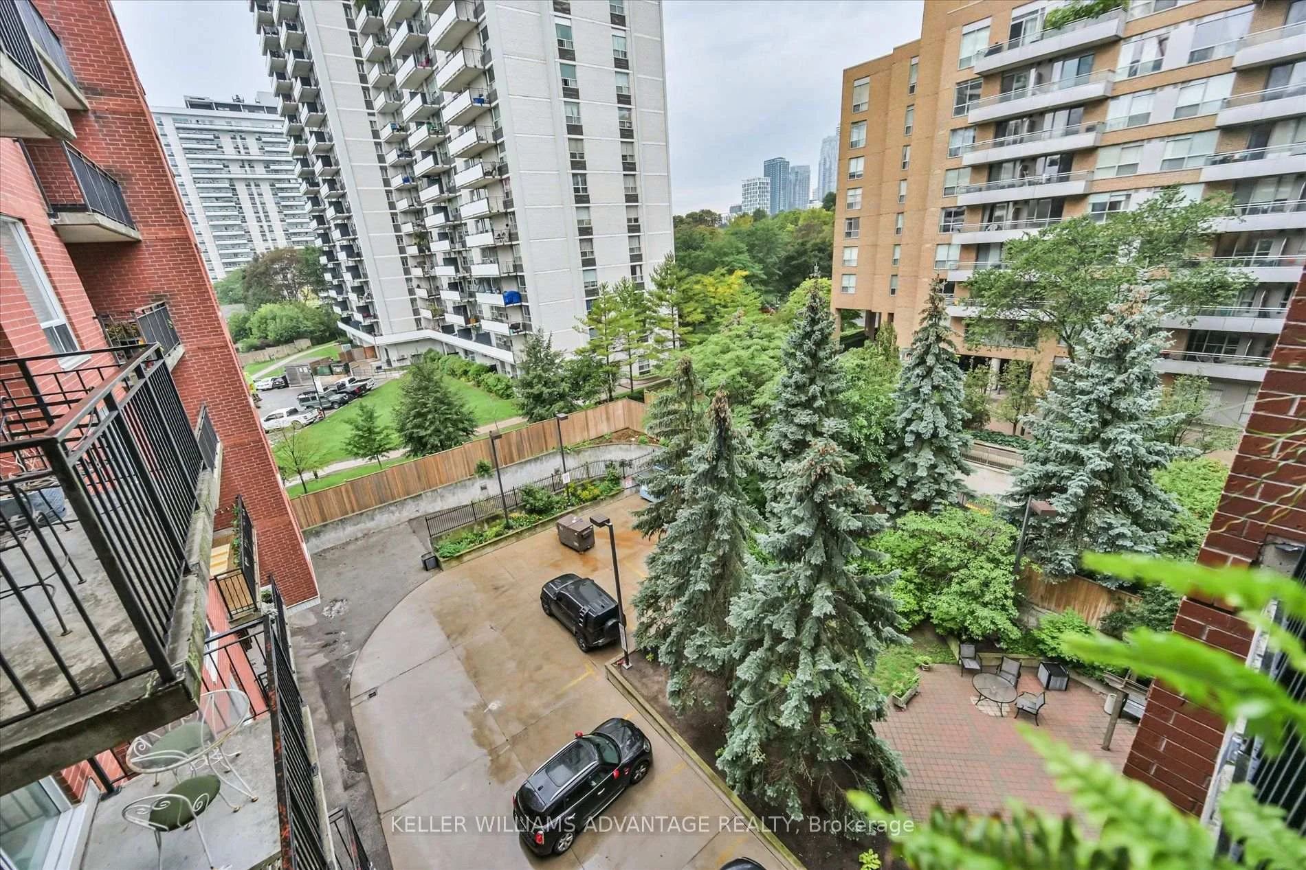 Photo 5 of Unit 601, 300 Balliol Street, Toronto, Mount Pleasant West — HOMEH