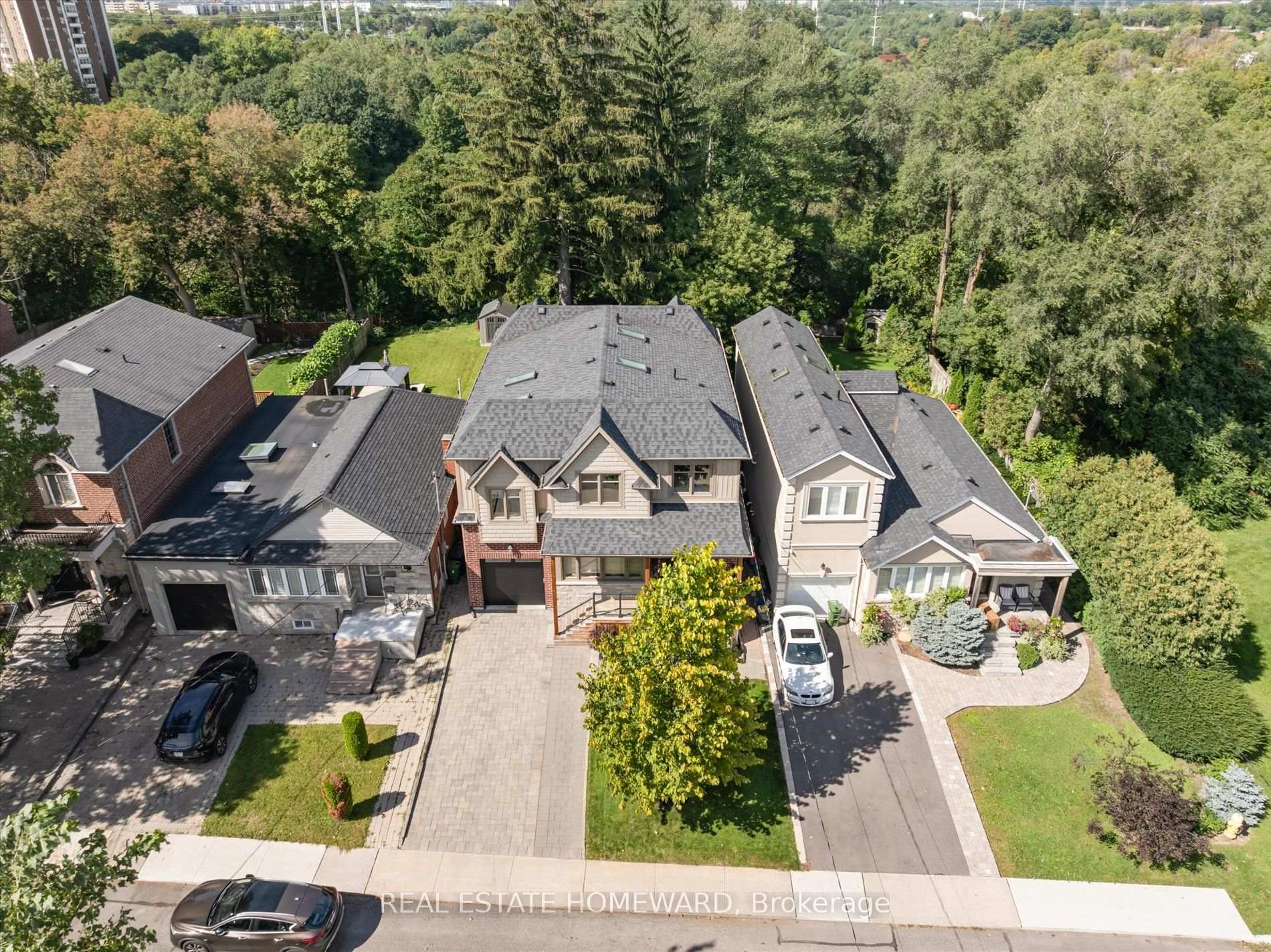Photo 3 of 101 Northdale Boulevard, Toronto, O'Connor-Parkview — HOMEH