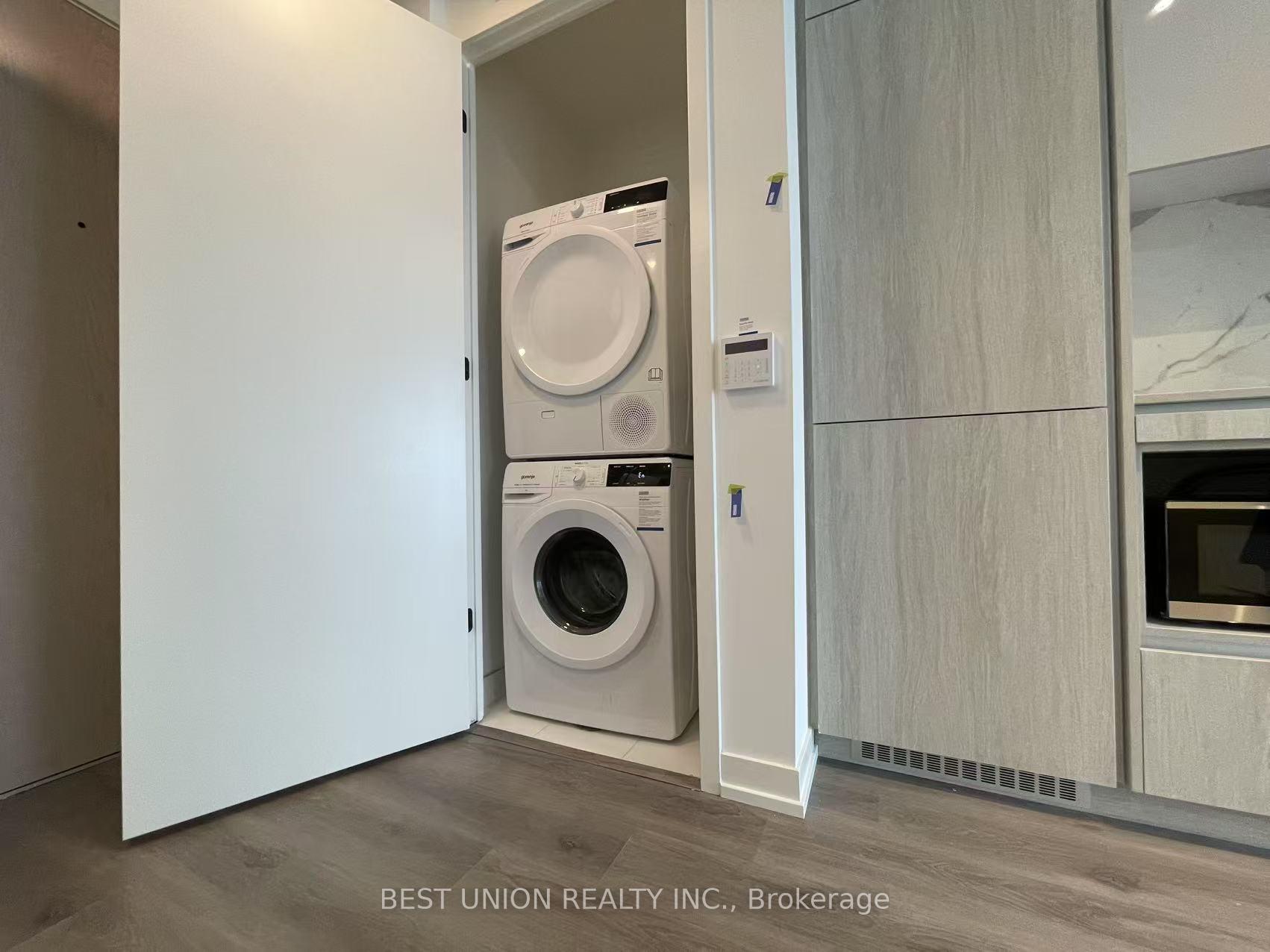 Photo 12 of Unit 2802, 28 Interchange Way, Vaughan, Vaughan Corporate Centre — HOMEH