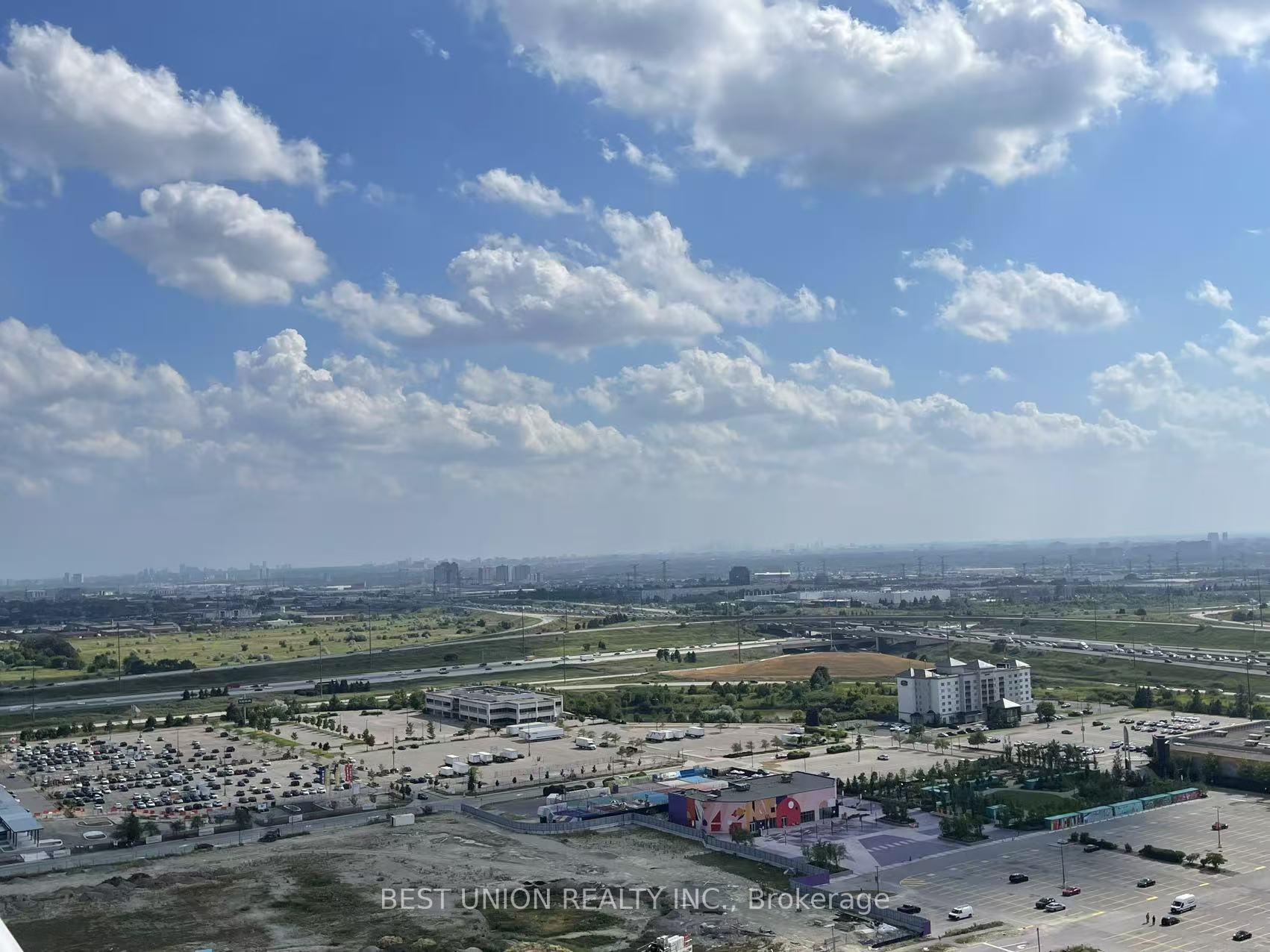 Photo 14 of Unit 2802, 28 Interchange Way, Vaughan, Vaughan Corporate Centre — HOMEH