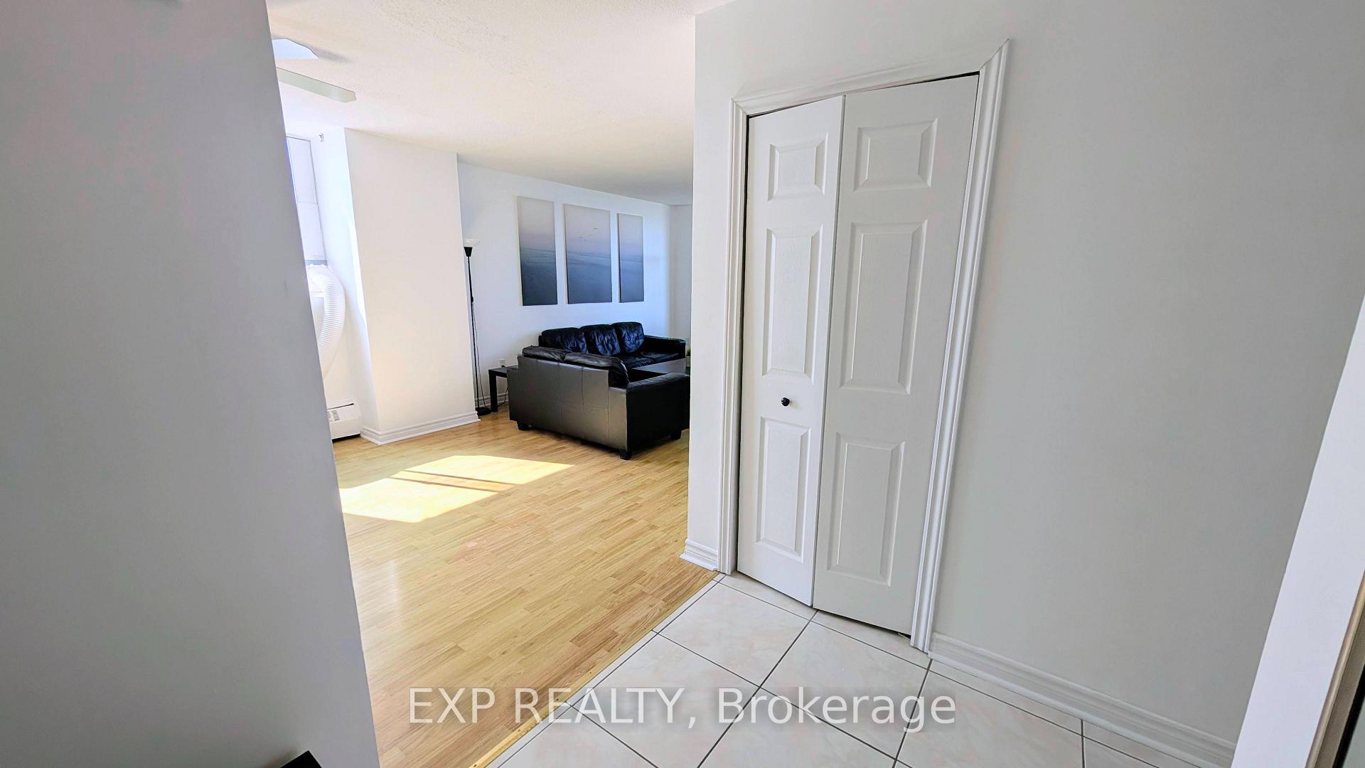 Photo 3 of Unit 1813, 320 Dixon Road, Etobicoke, Kingsview Village-The Westway — HOMEH