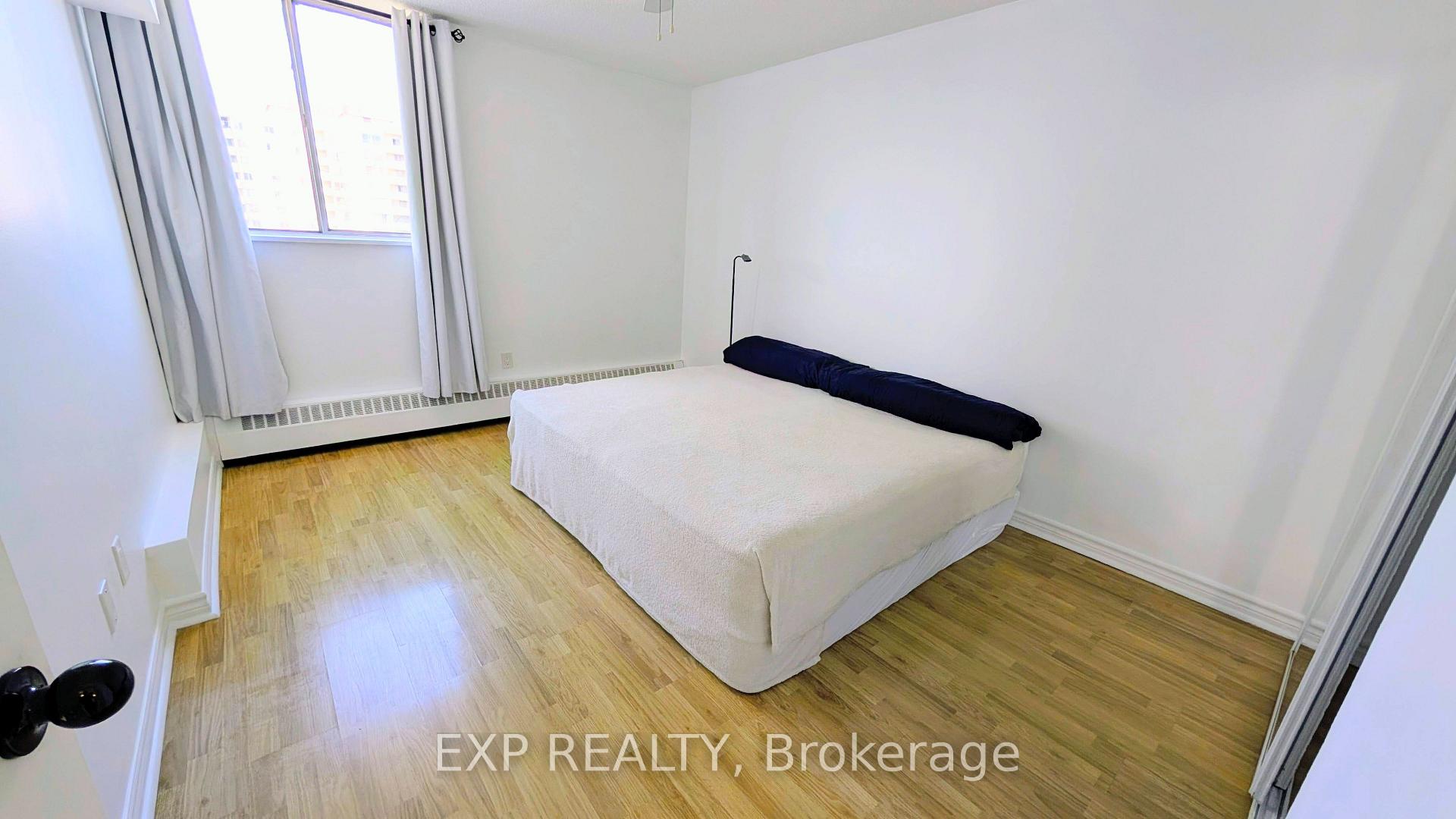Photo 19 of Unit 1813, 320 Dixon Road, Etobicoke, Kingsview Village-The Westway — HOMEH
