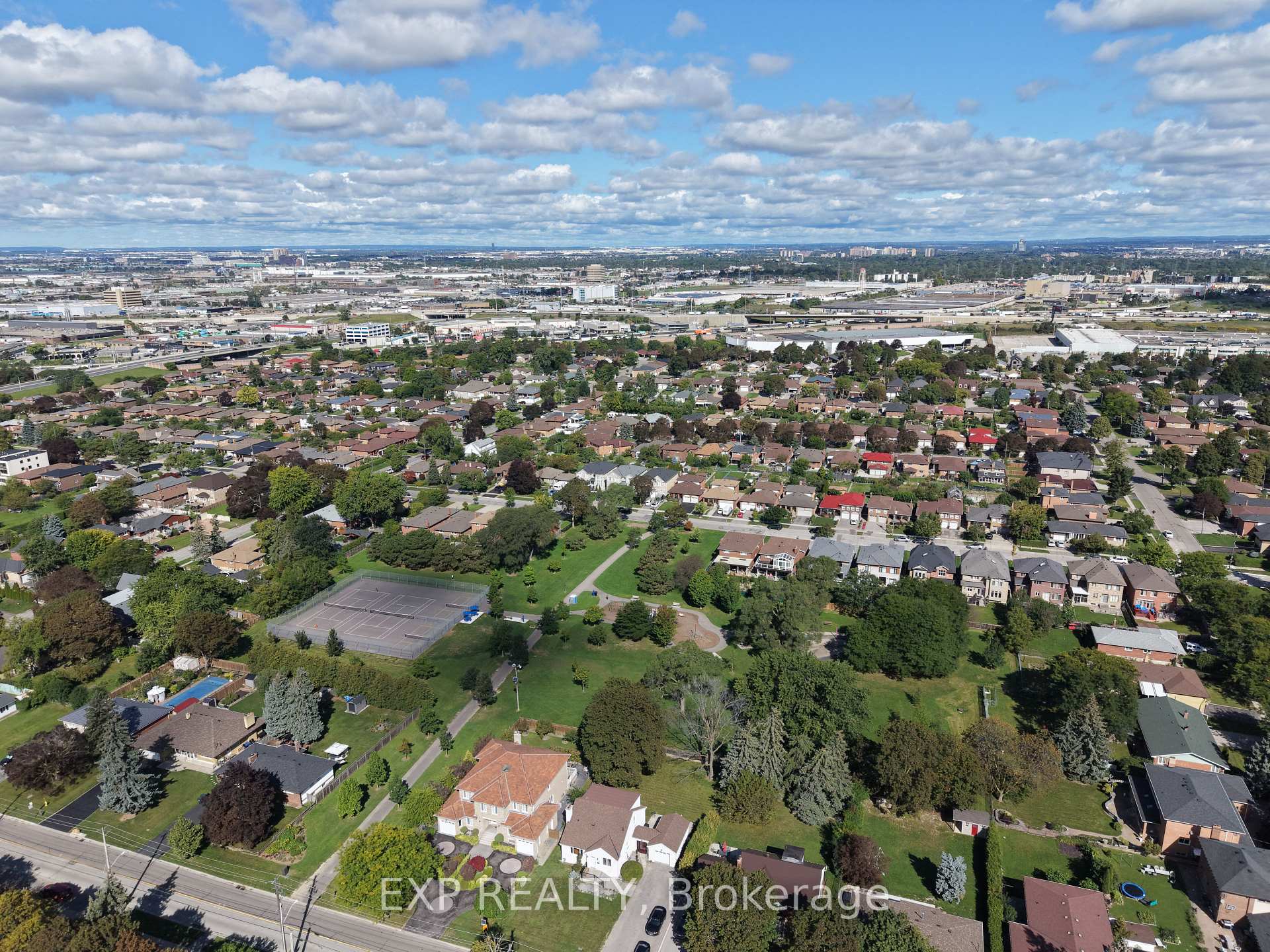 Photo 23 of Unit 1813, 320 Dixon Road, Etobicoke, Kingsview Village-The Westway — HOMEH