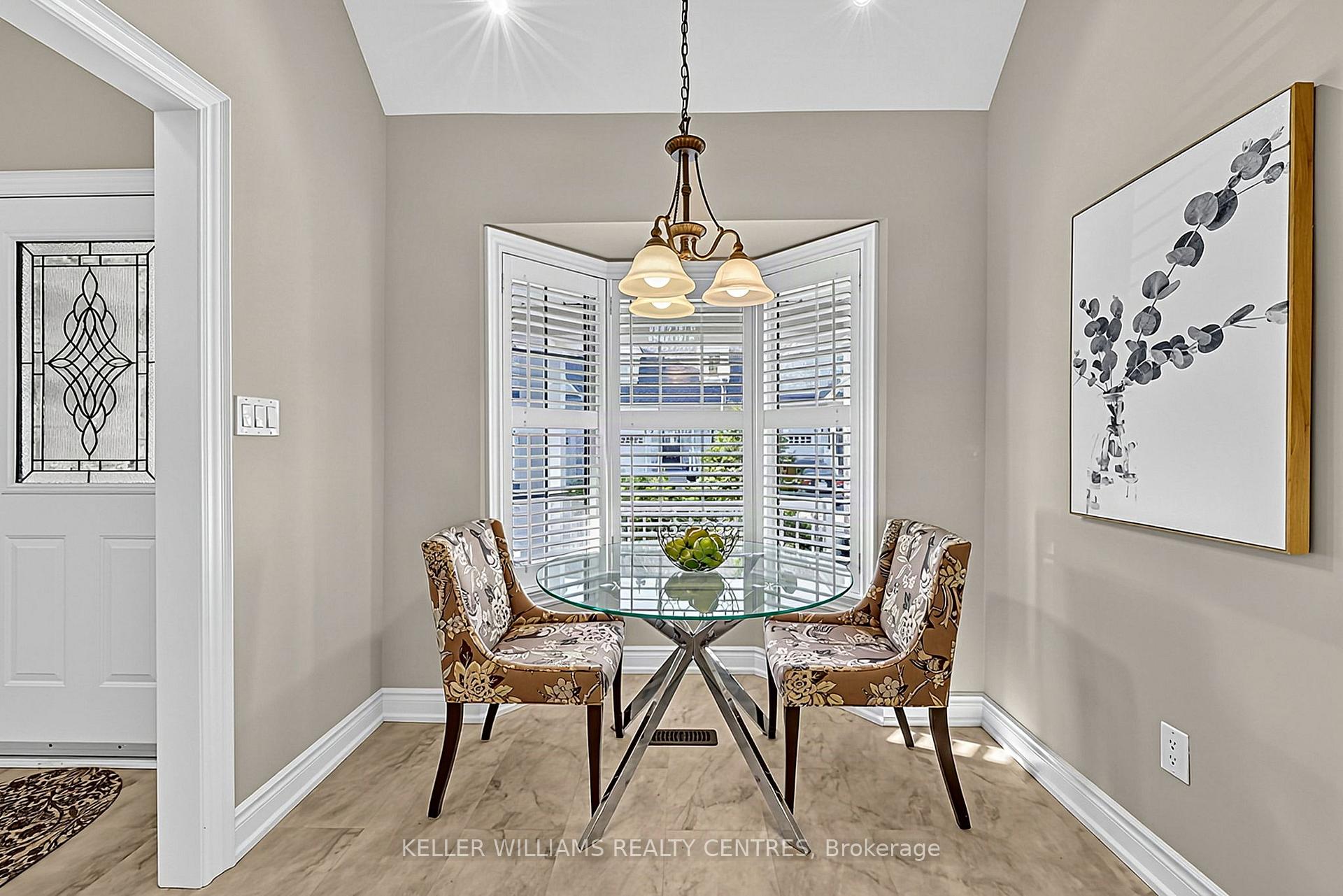 Photo 9 of Unit 10, 353 Terry Carter Crescent, Newmarket, Gorham-College Manor — HOMEH