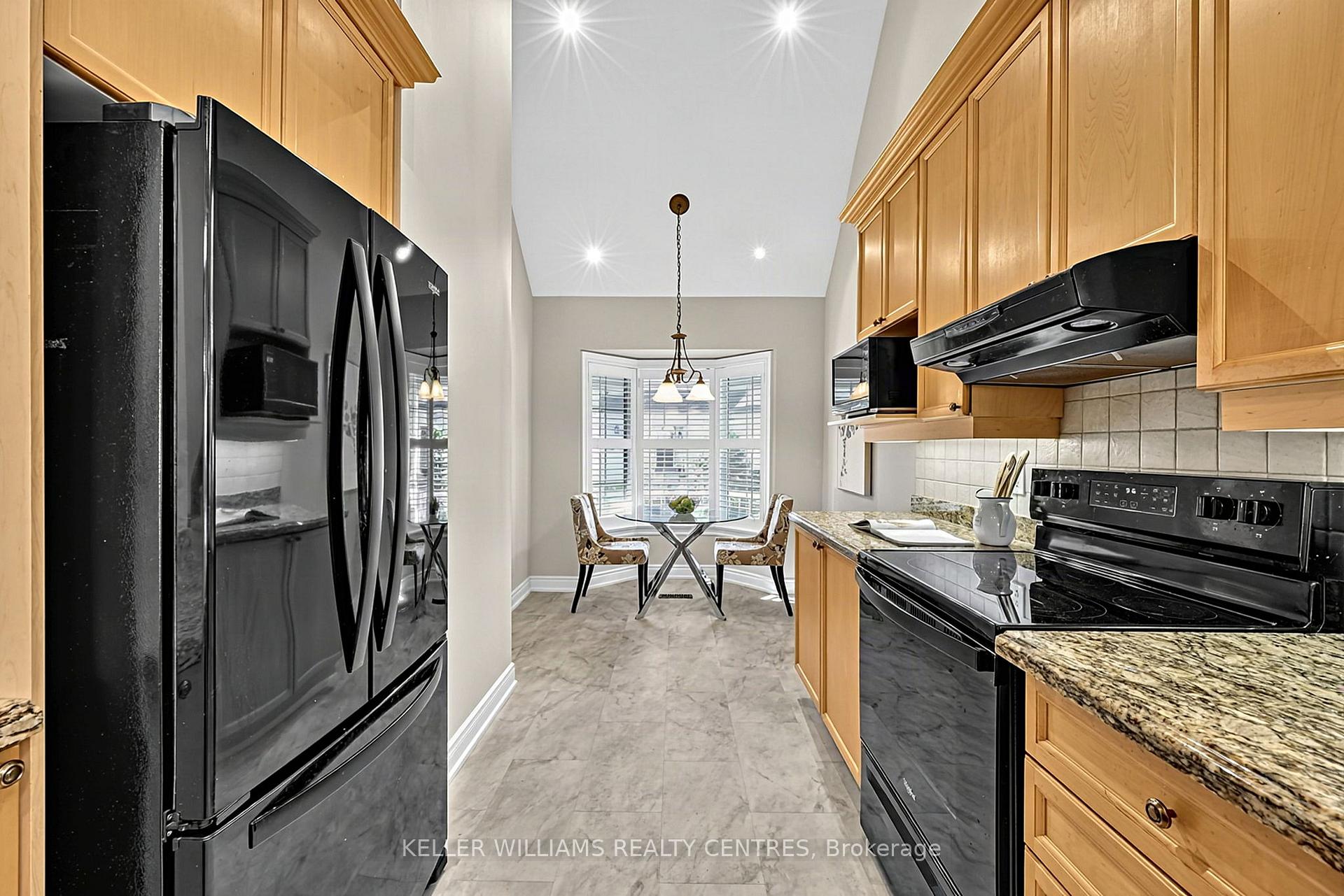 Photo 14 of Unit 10, 353 Terry Carter Crescent, Newmarket, Gorham-College Manor — HOMEH