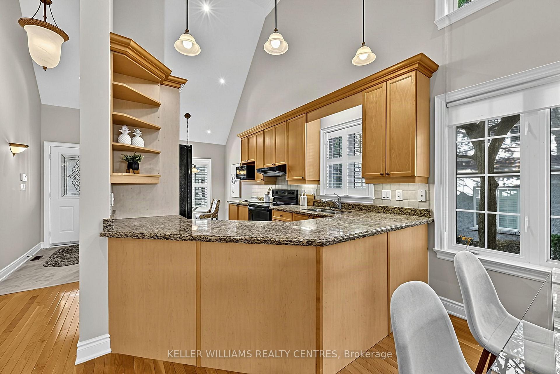 Photo 16 of Unit 10, 353 Terry Carter Crescent, Newmarket, Gorham-College Manor — HOMEH