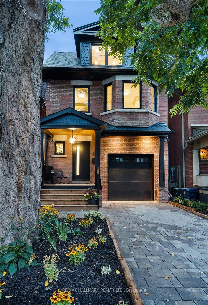 Photo 2 of 25 Bowden Street, Toronto, North Riverdale — HOMEH