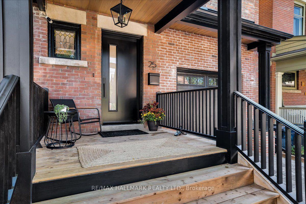 Photo 4 of 25 Bowden Street, Toronto, North Riverdale — HOMEH