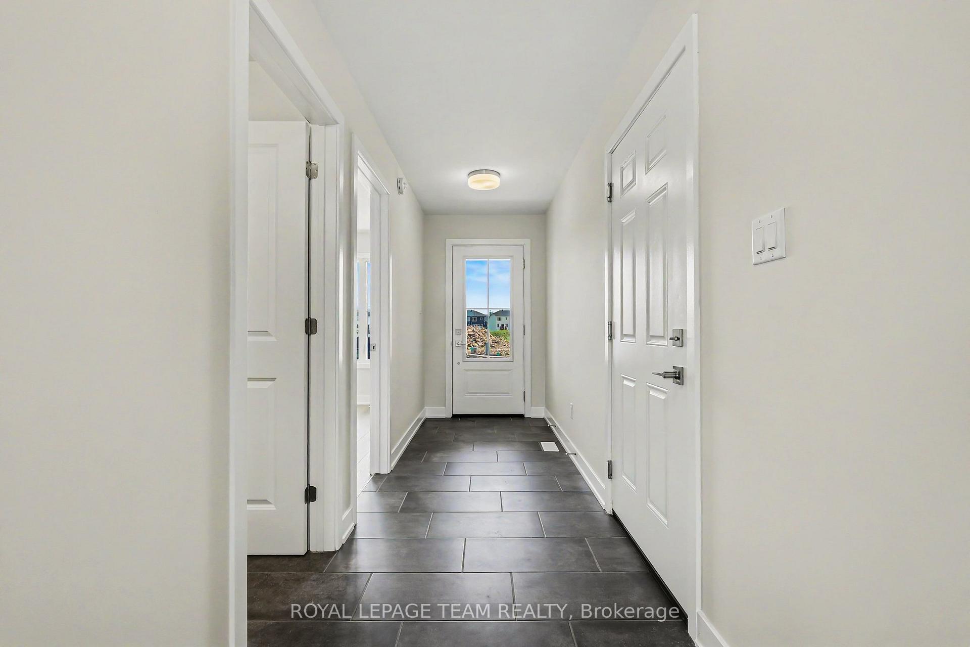 Photo 5 of 68 Doctor Agnes Craine Drive, Smiths Falls, Smiths Falls — HOMEH