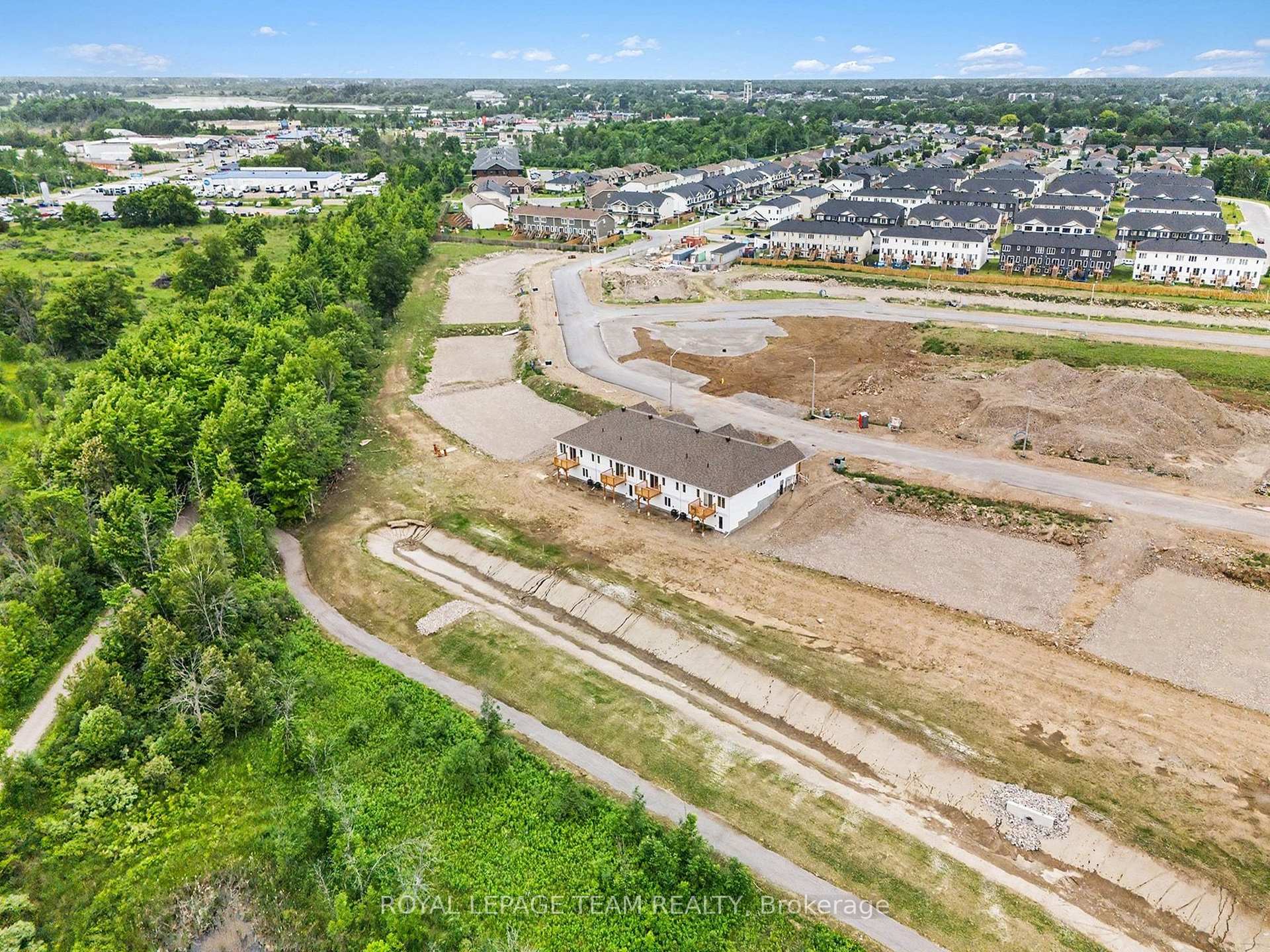 Photo 35 of 68 Doctor Agnes Craine Drive, Smiths Falls, Smiths Falls — HOMEH